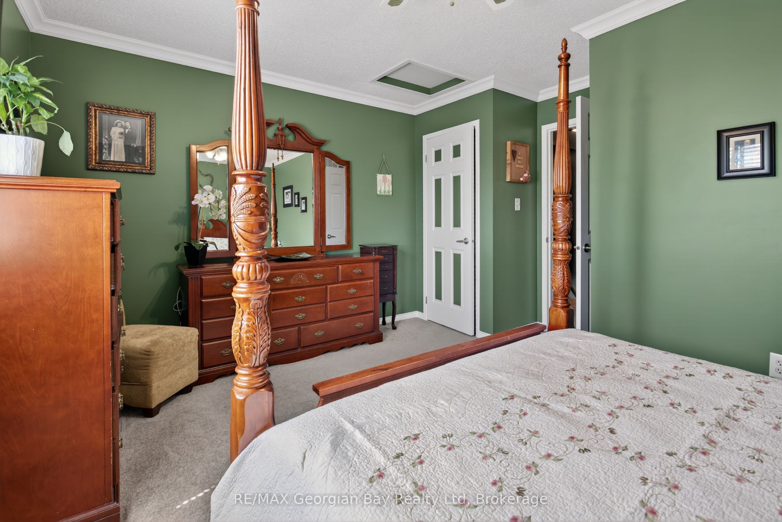 177 Southwinds Crescent Property Photo 11