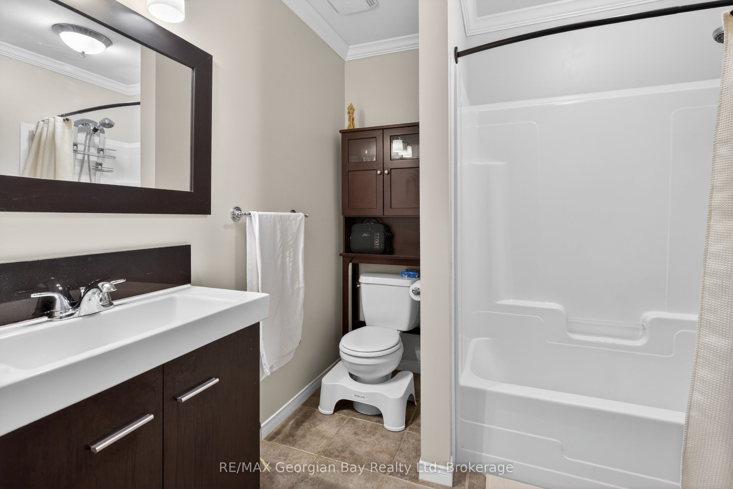 177 Southwinds Crescent Property Photo 14