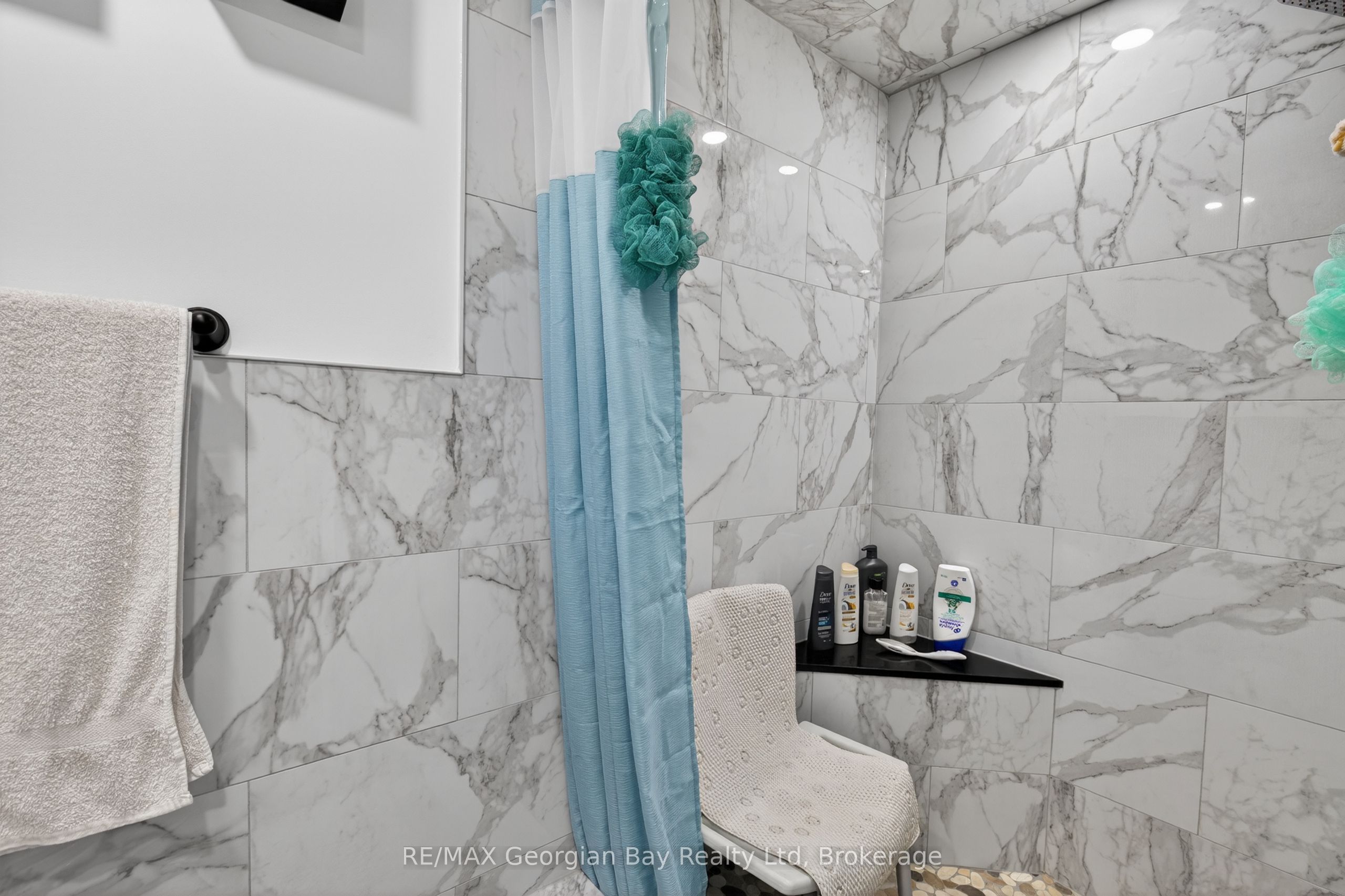 177 Southwinds Crescent Property Photo 17