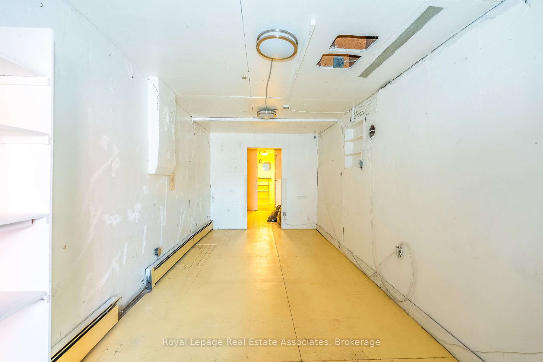133 Dunlop Street E Property Photo 6