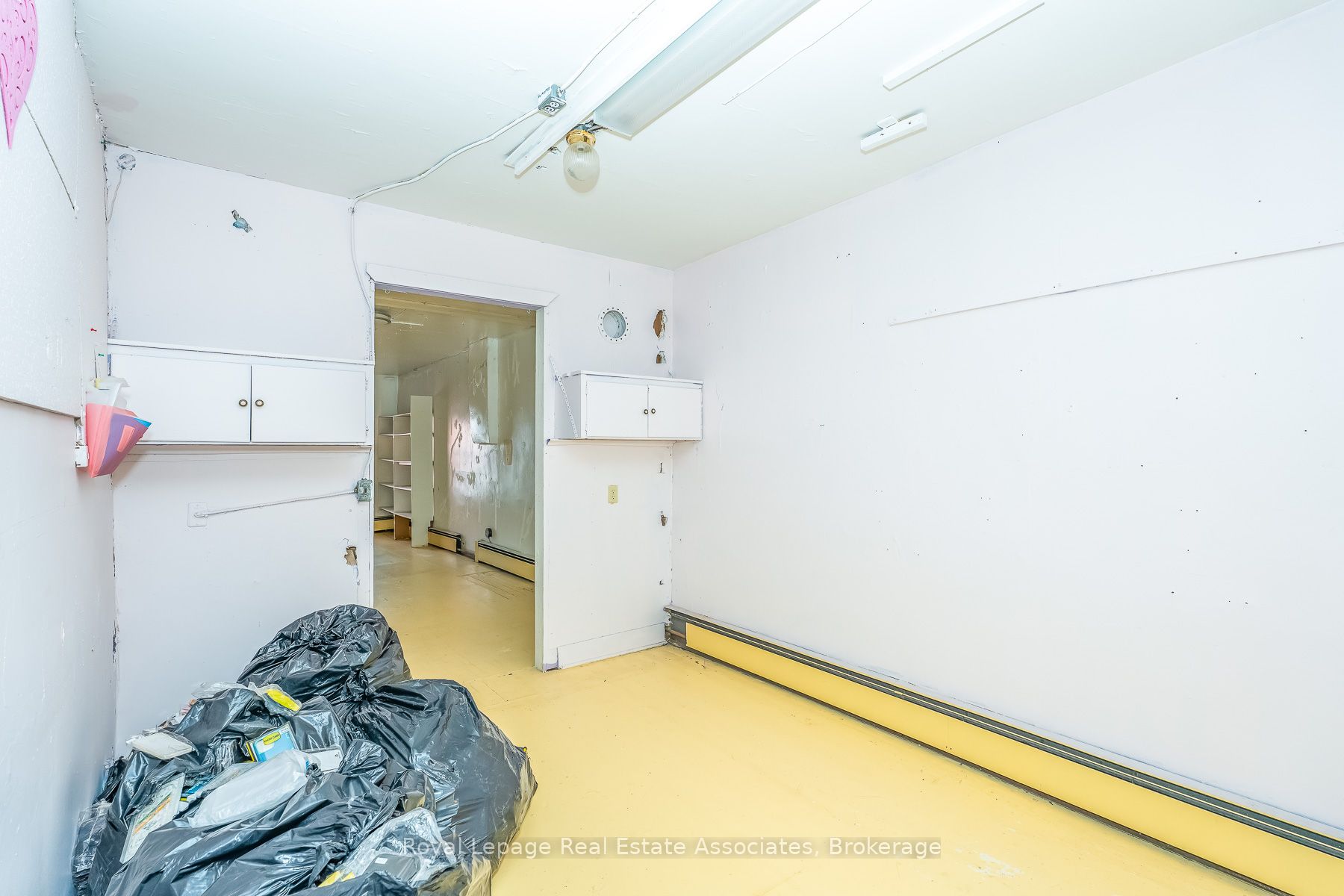 133 Dunlop Street E Property Photo 9