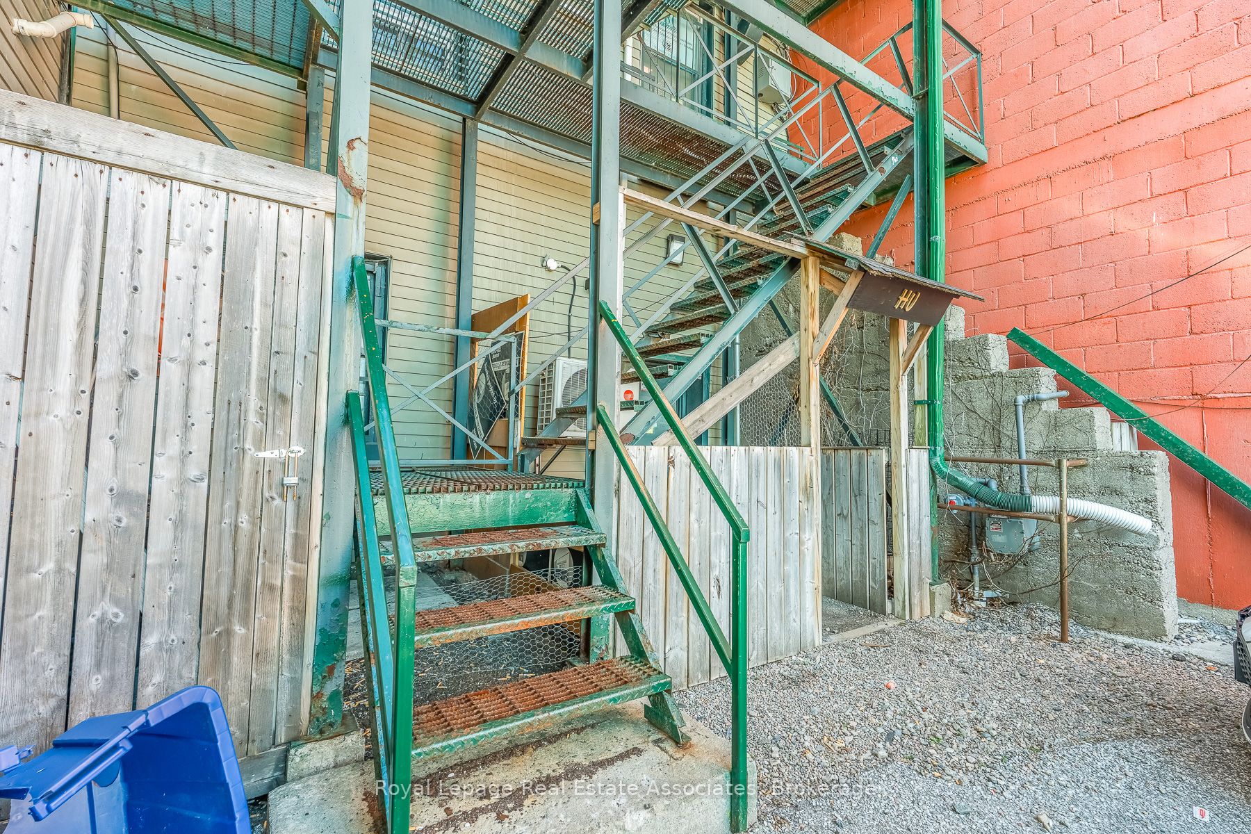 133 Dunlop Street E Property Photo 20