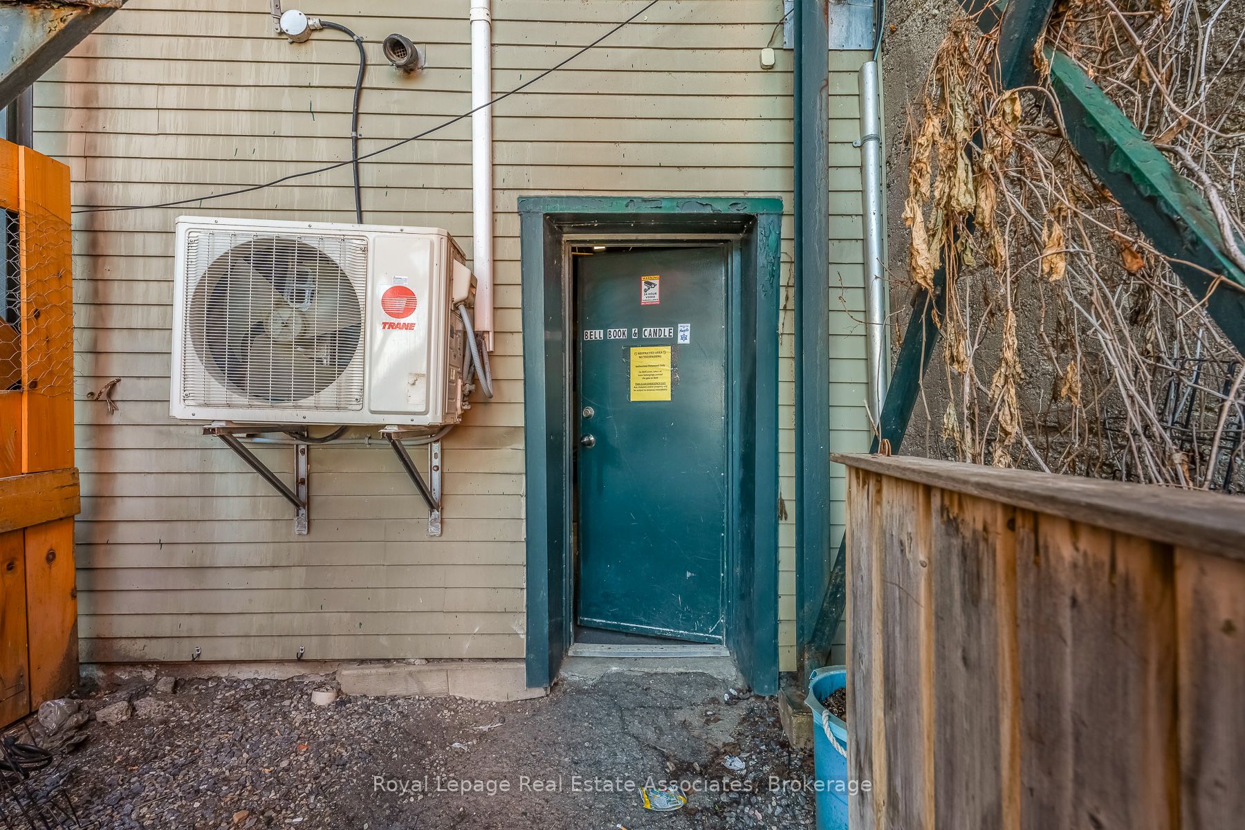 133 Dunlop Street E Property Photo 21