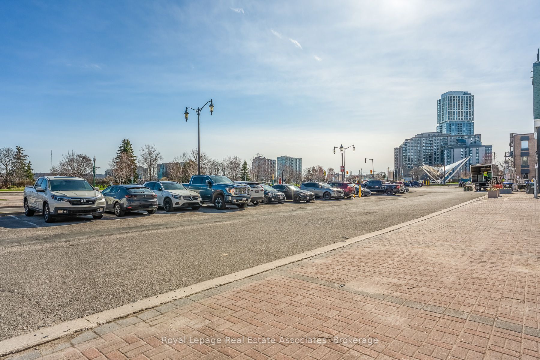 133 Dunlop Street E Property Photo 23