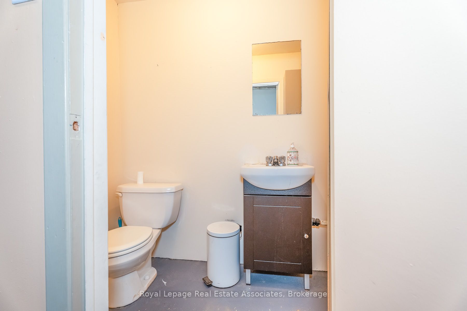 133 Dunlop Street E Property Photo 29
