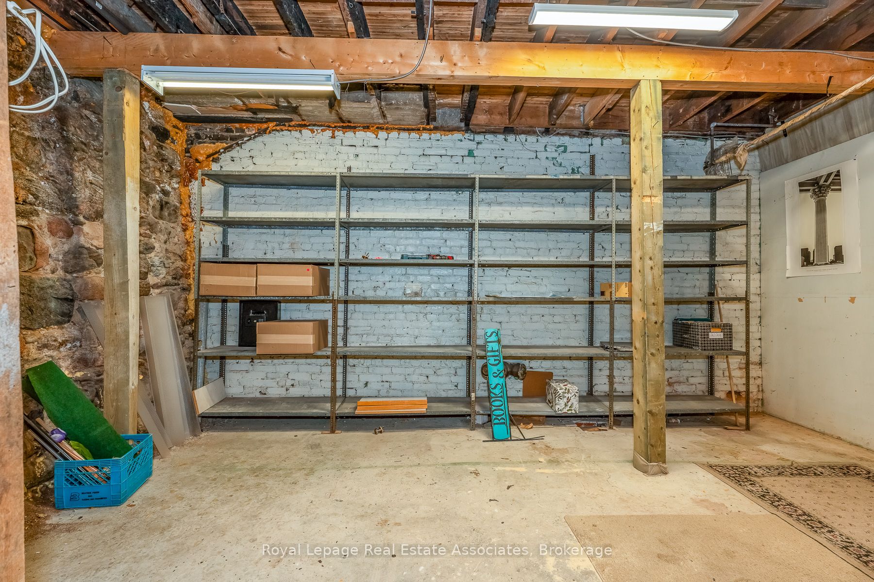 133 Dunlop Street E Property Photo 44