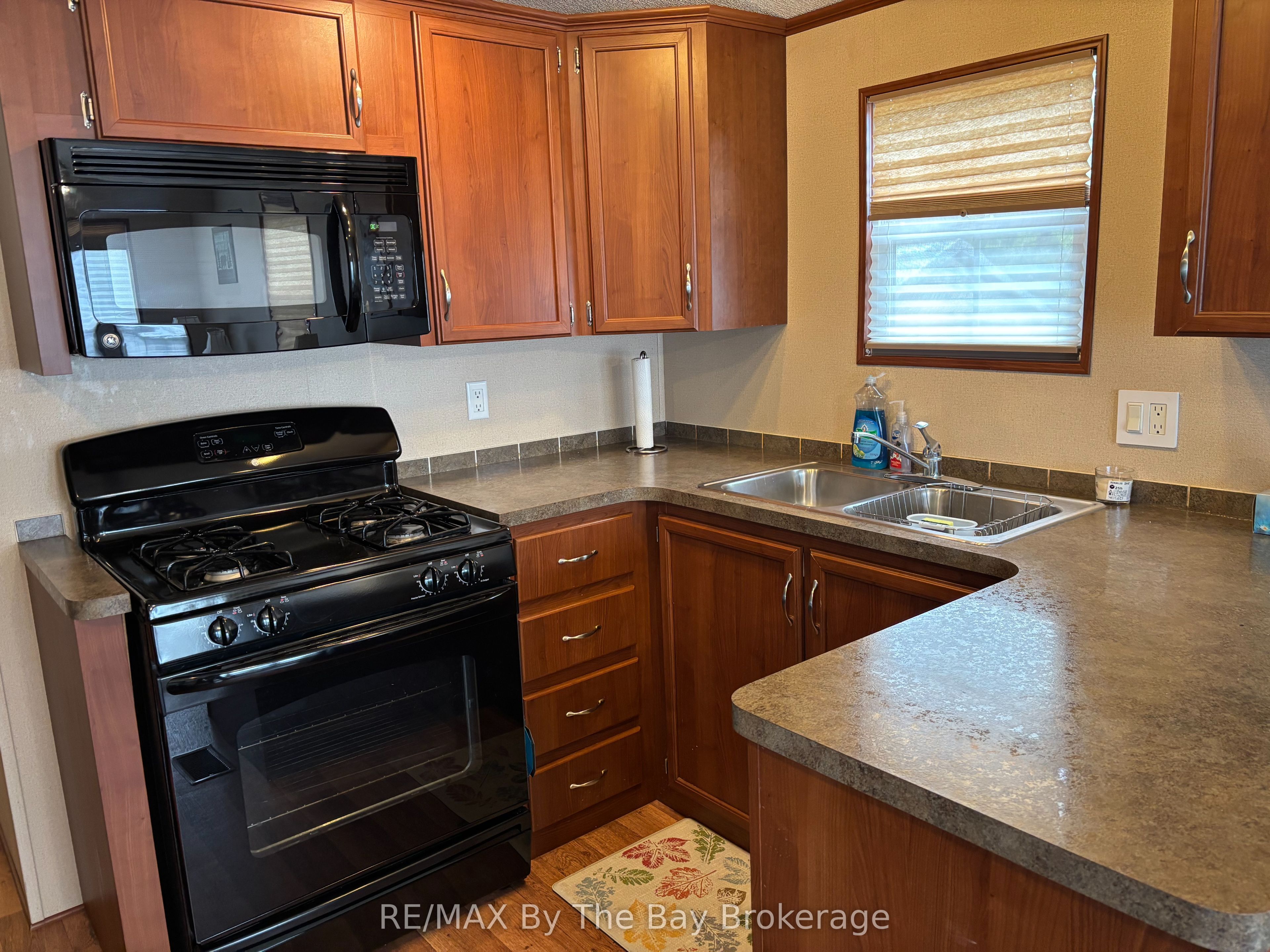 83 Madawaska Trail Property Photo 6