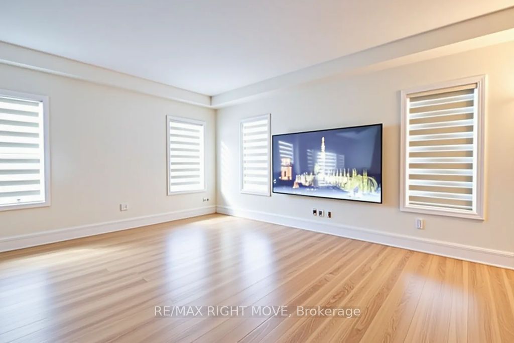 90 Atlantis Drive Property Photo 8