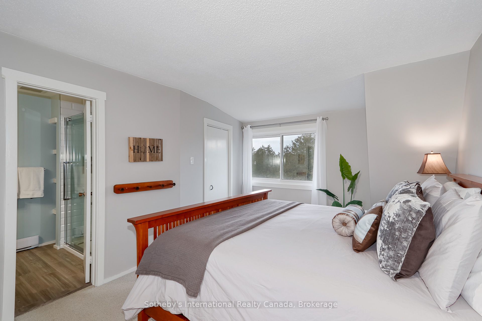 214 Escarpment Crescent 214 Property Photo 15