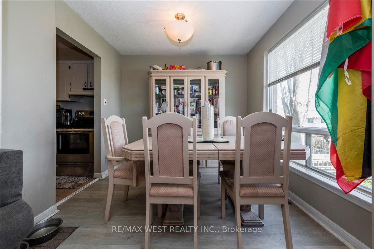 68 Chaucer Crescent Property Photo 4