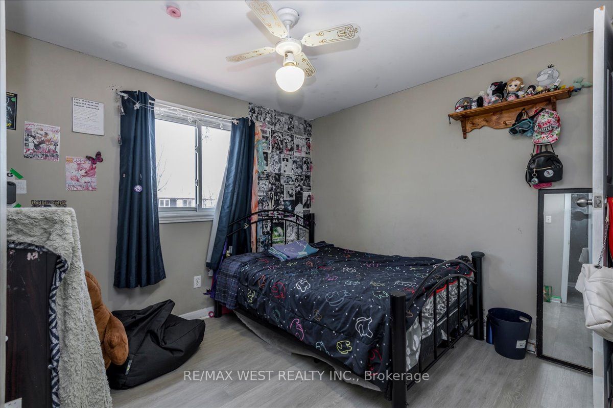 68 Chaucer Crescent Property Photo 10