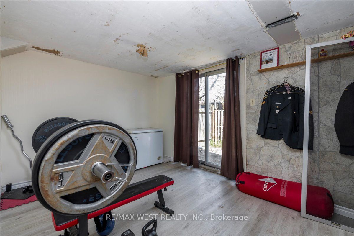 68 Chaucer Crescent Property Photo 13