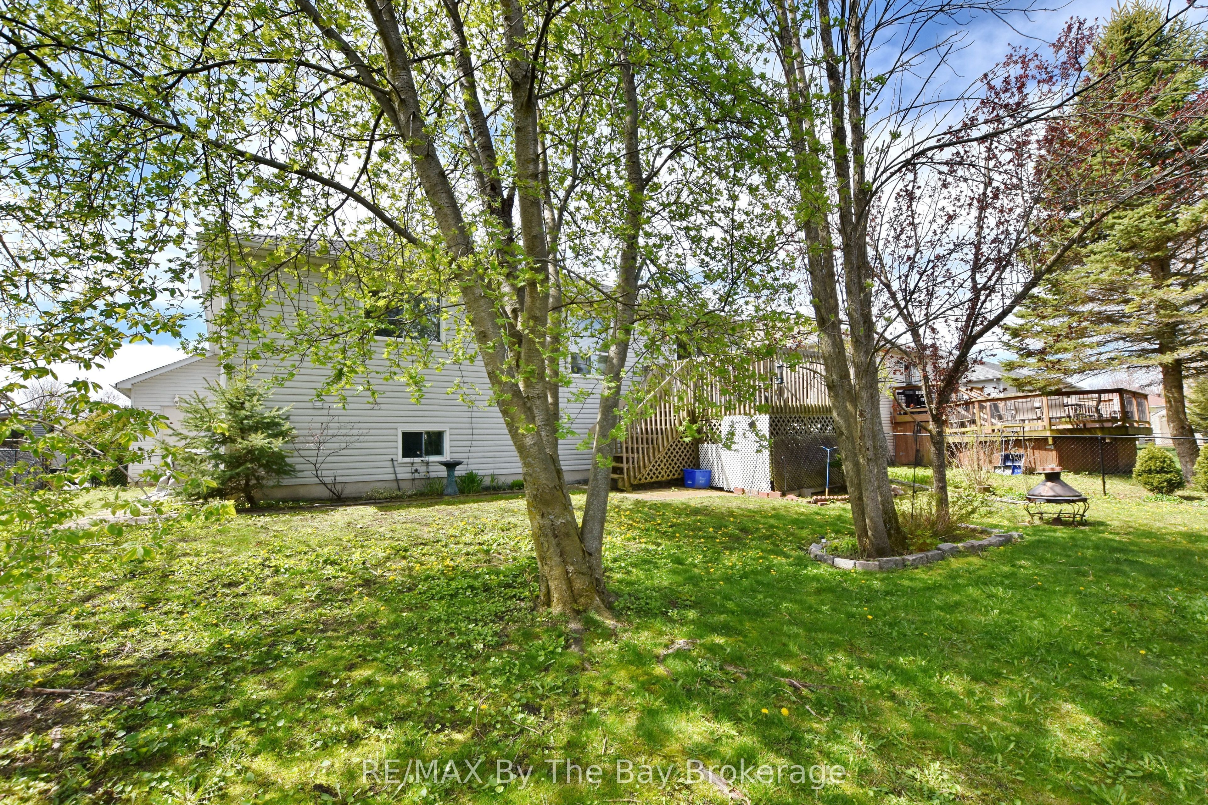 17 Acorn Crescent Property Photo 8