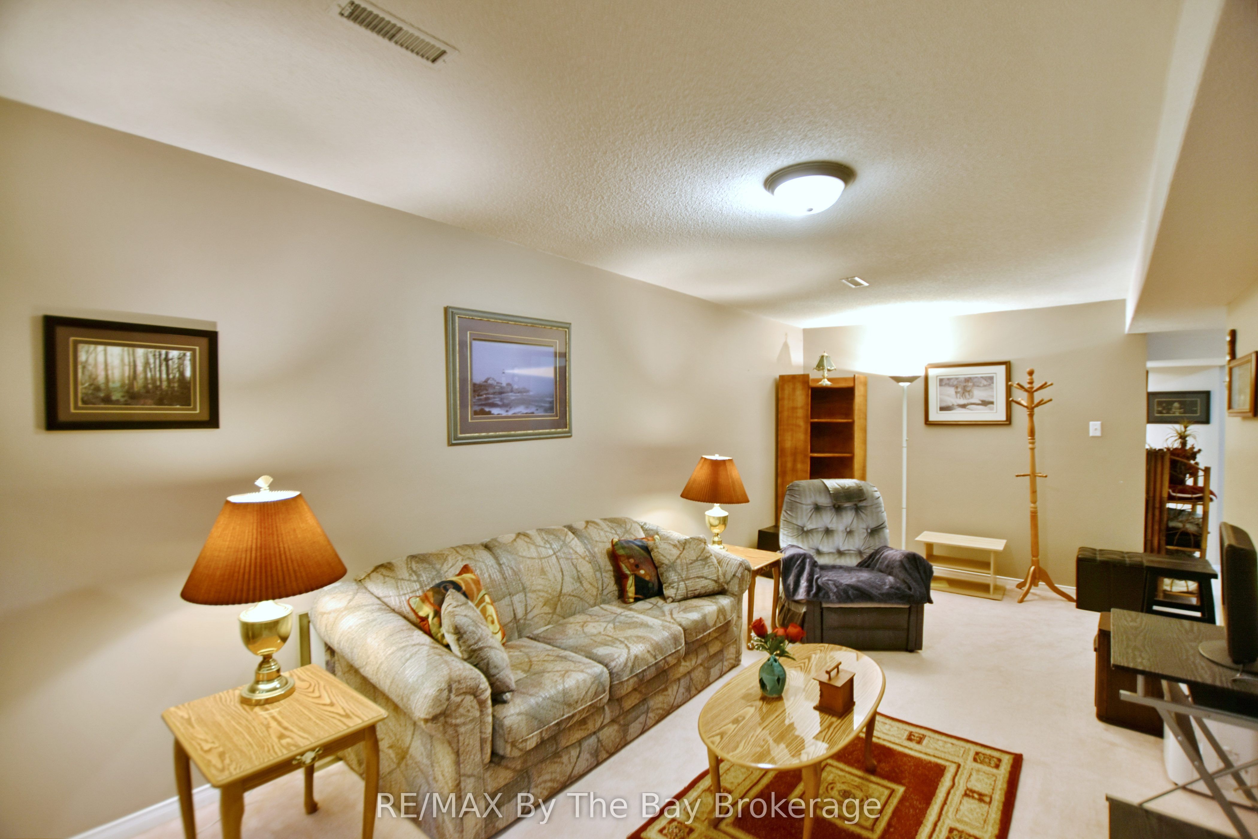 17 Acorn Crescent Property Photo 30