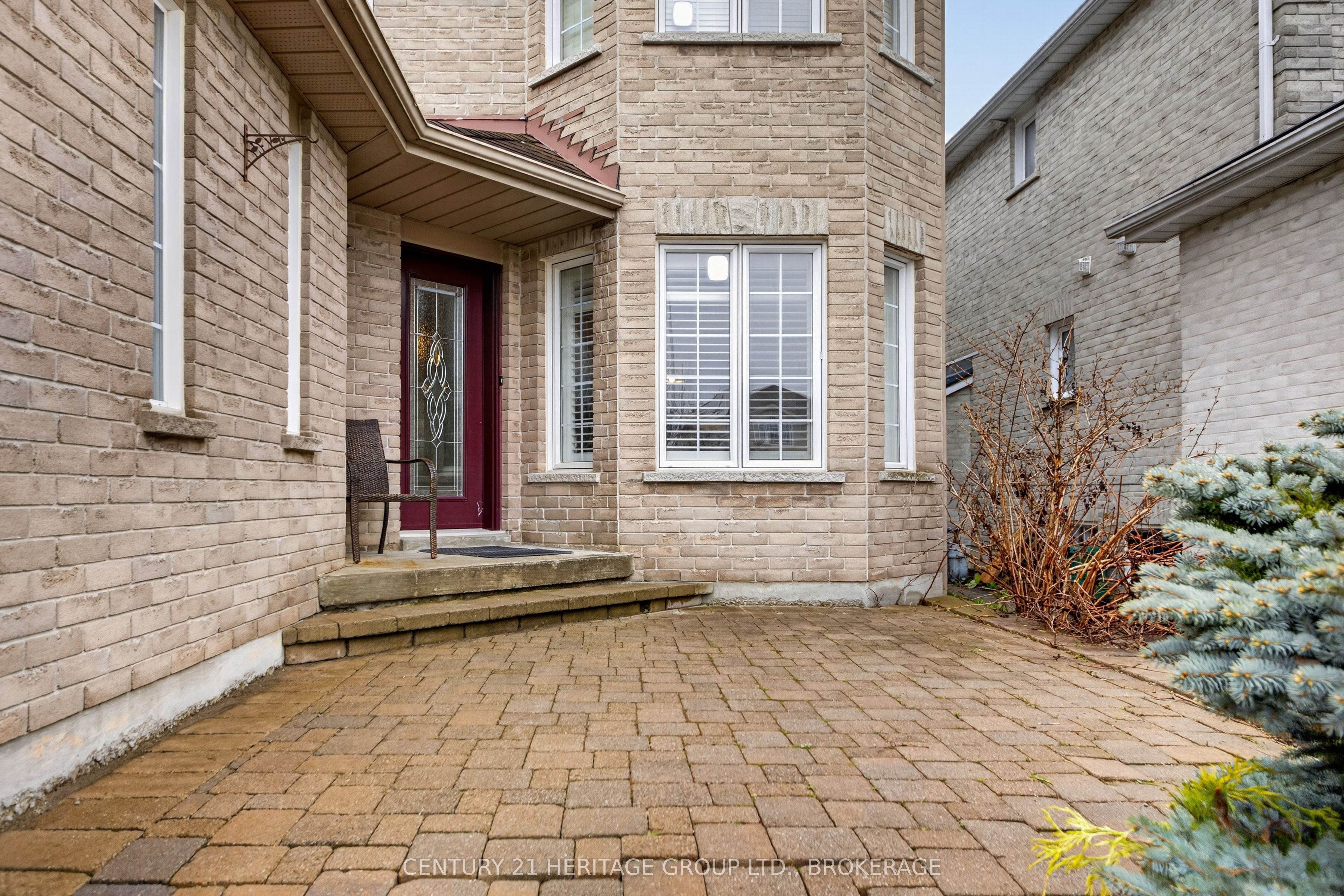 30 Lang Drive Property Photo 3