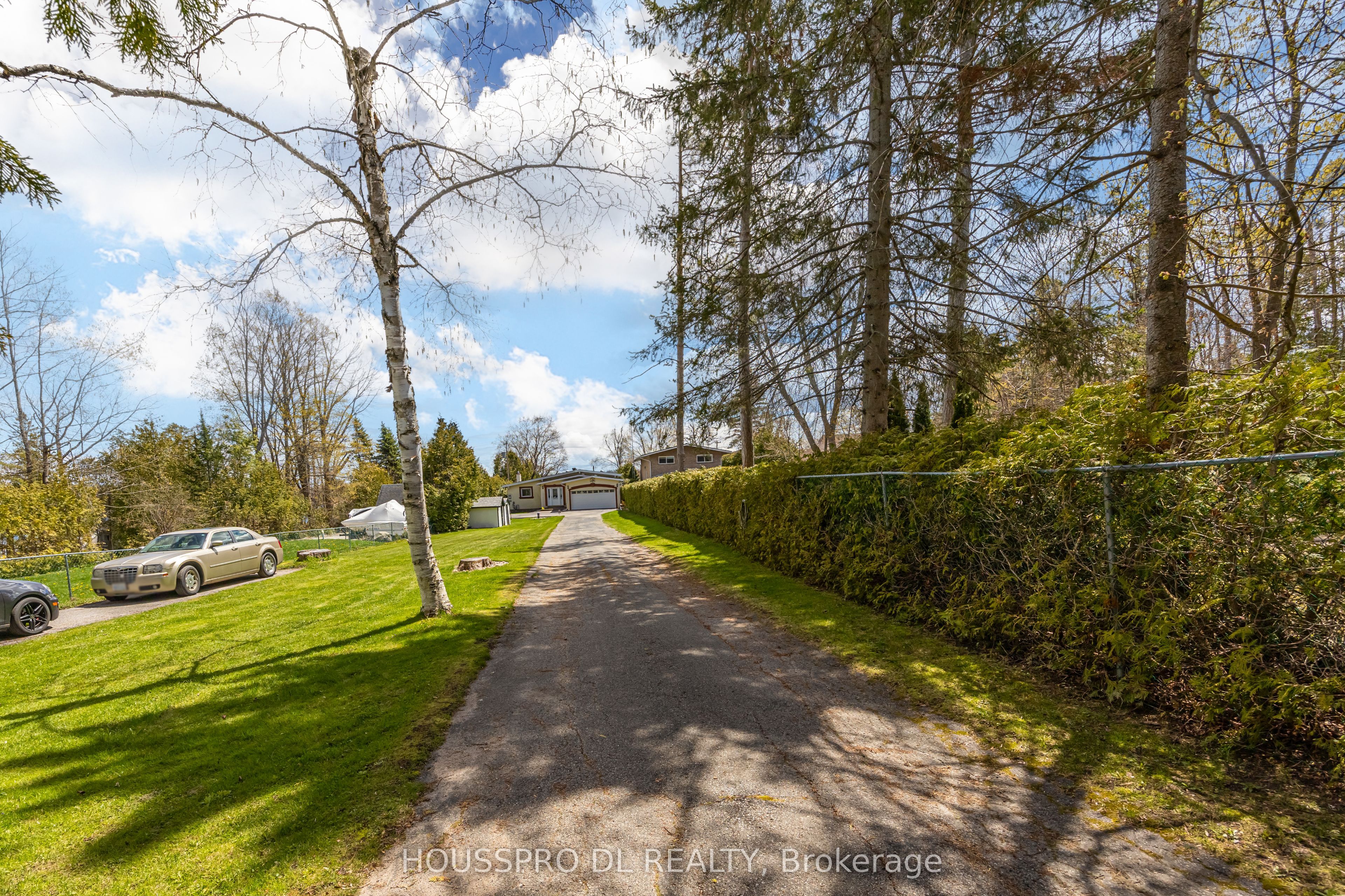 2683 Lakeshore Road E Property Photo 4