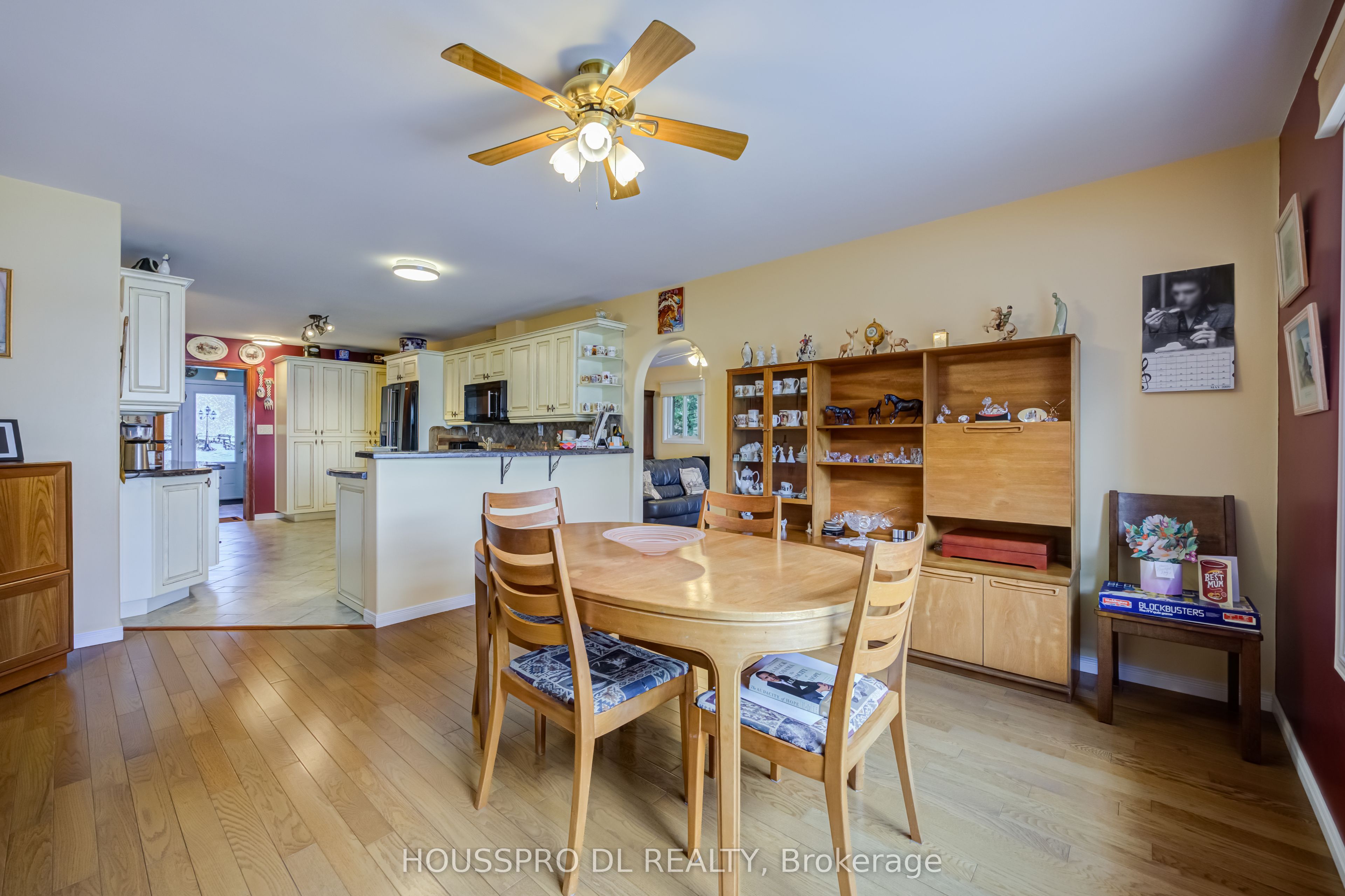 2683 Lakeshore Road E Property Photo 15