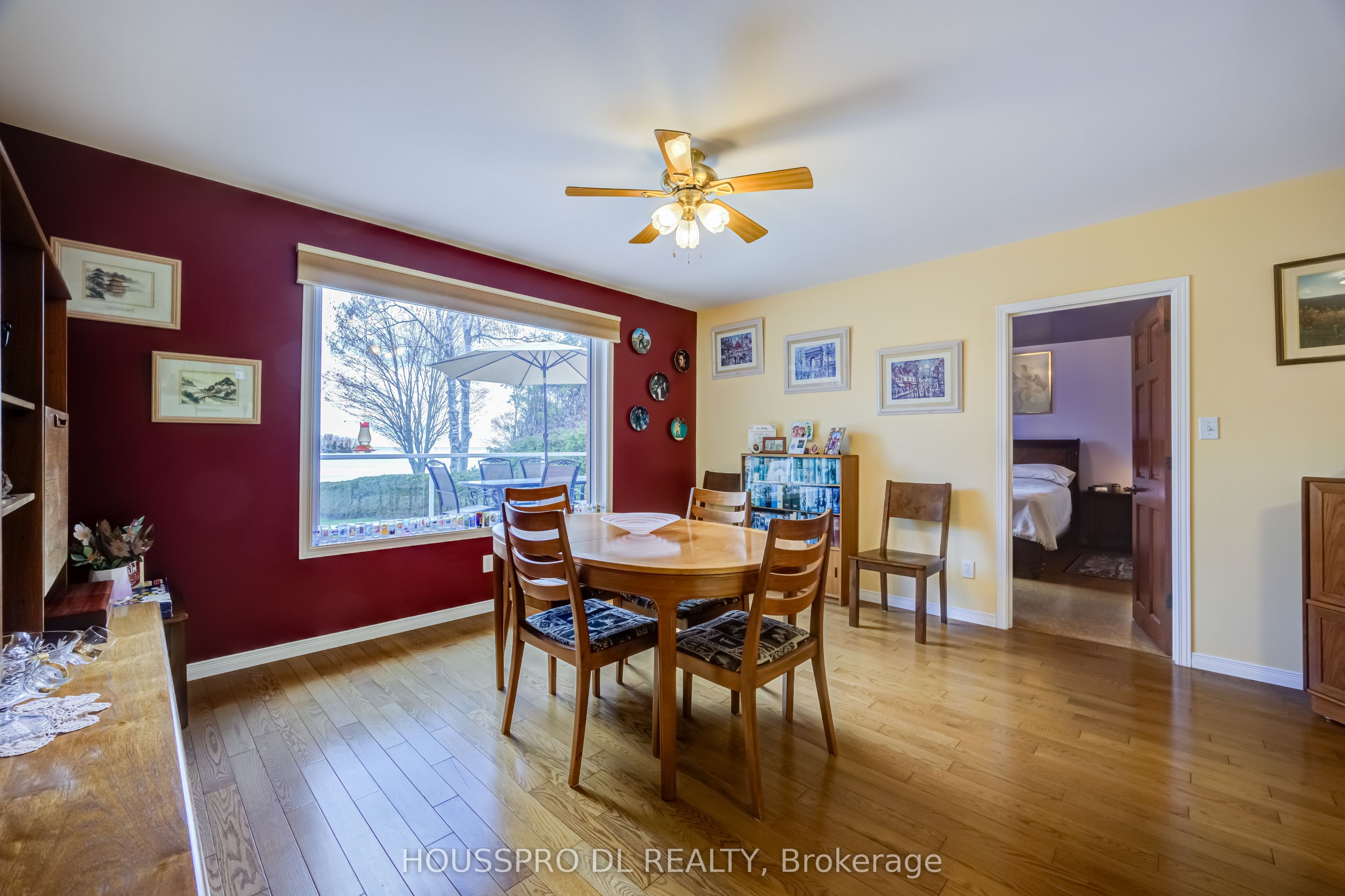 2683 Lakeshore Road E Property Photo 17