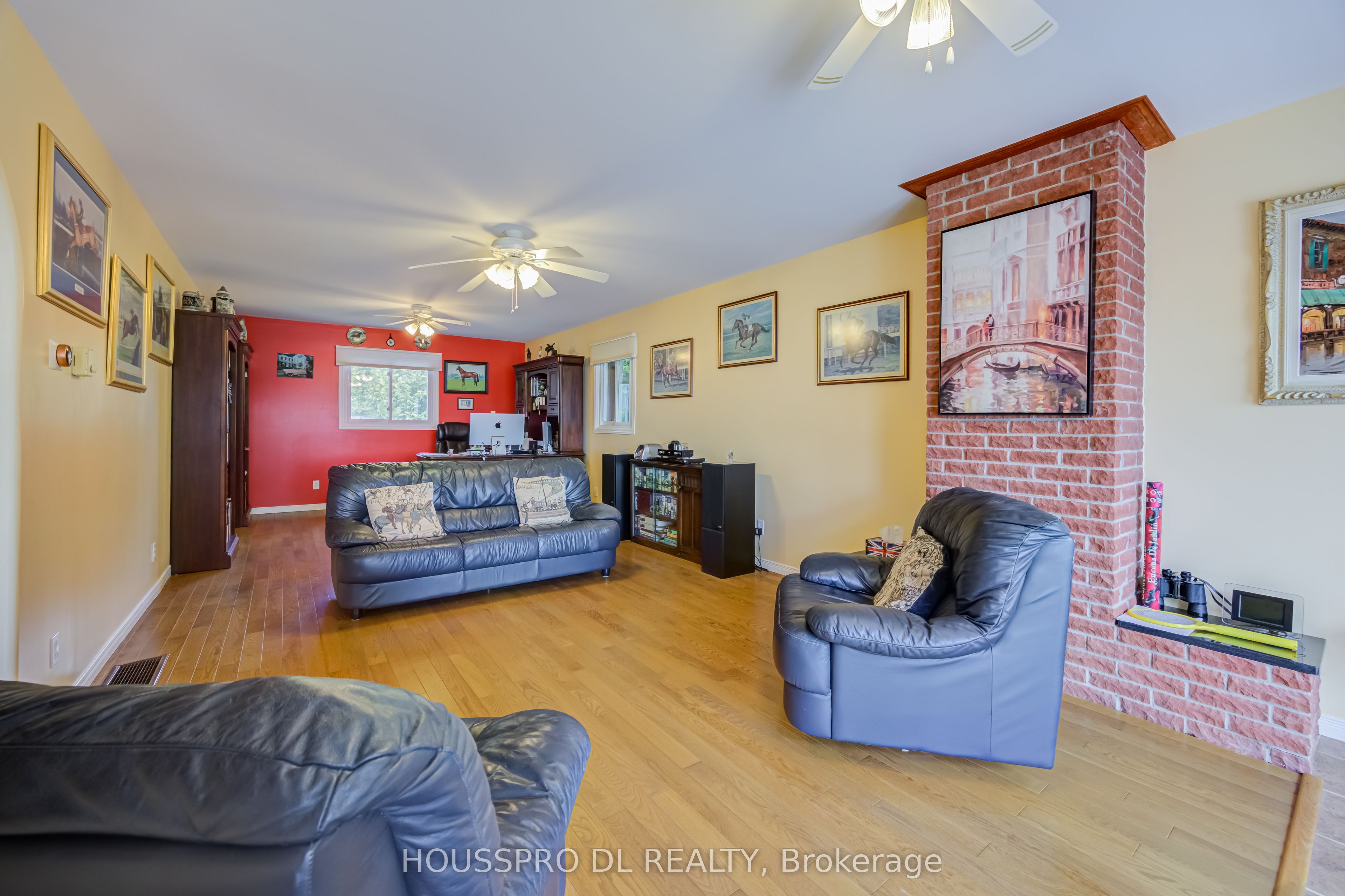 2683 Lakeshore Road E Property Photo 18