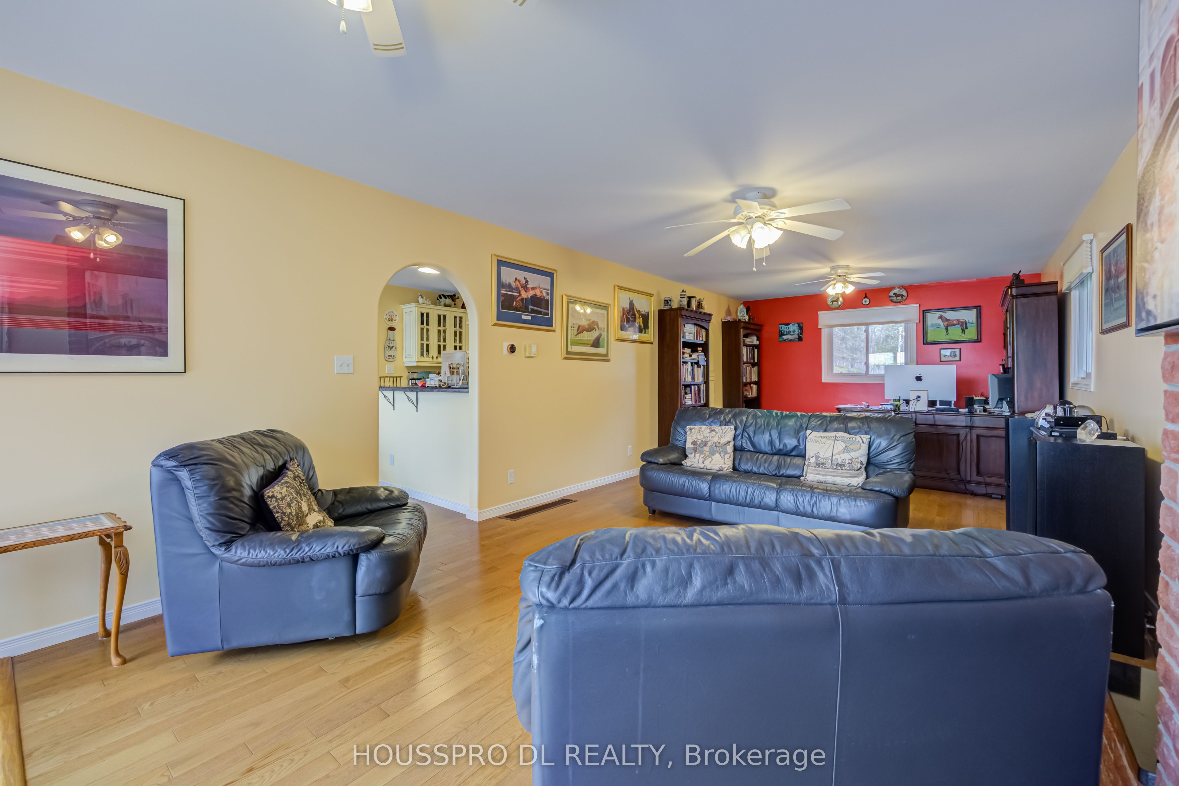 2683 Lakeshore Road E Property Photo 19