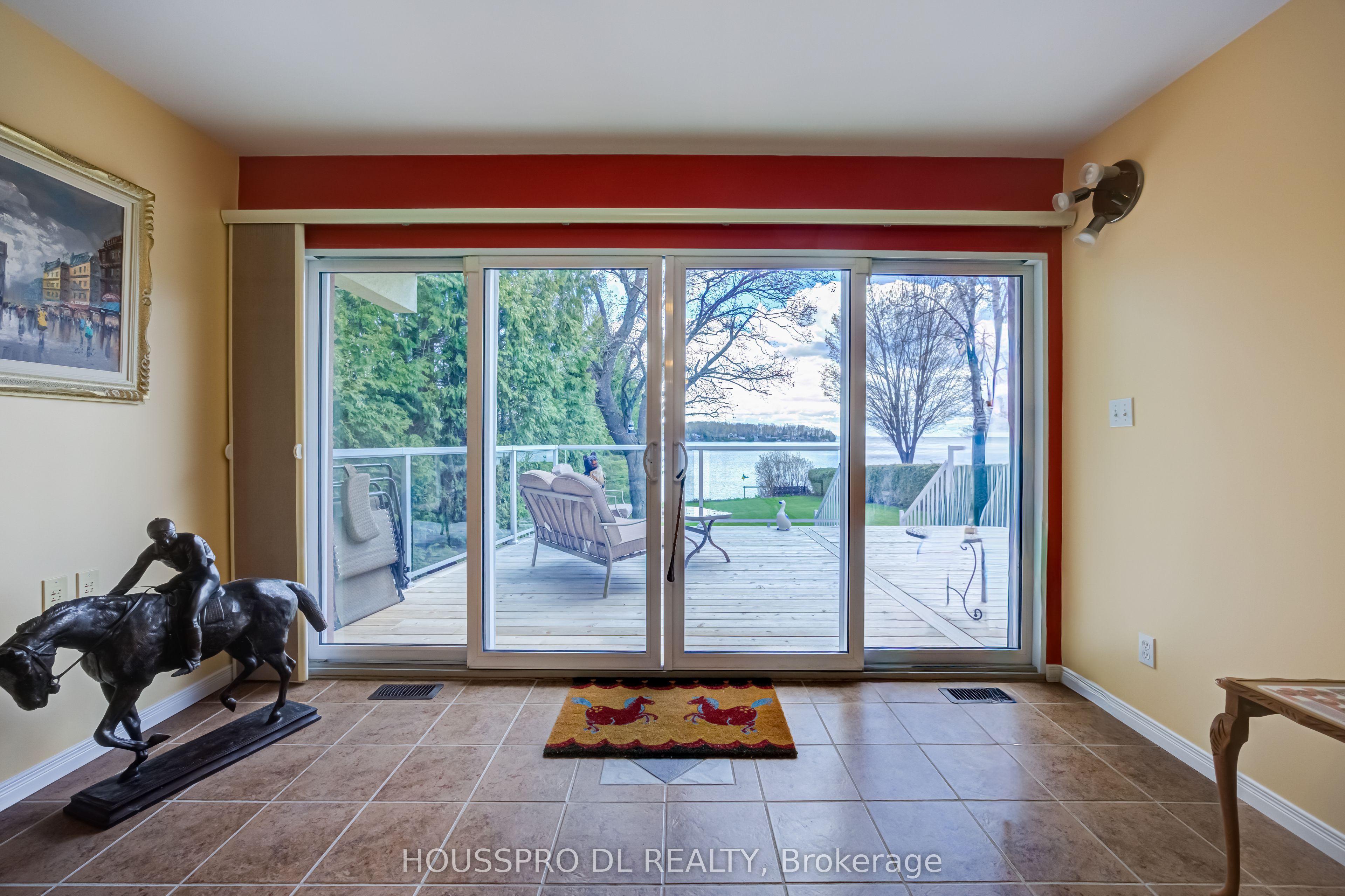2683 Lakeshore Road E Property Photo 20