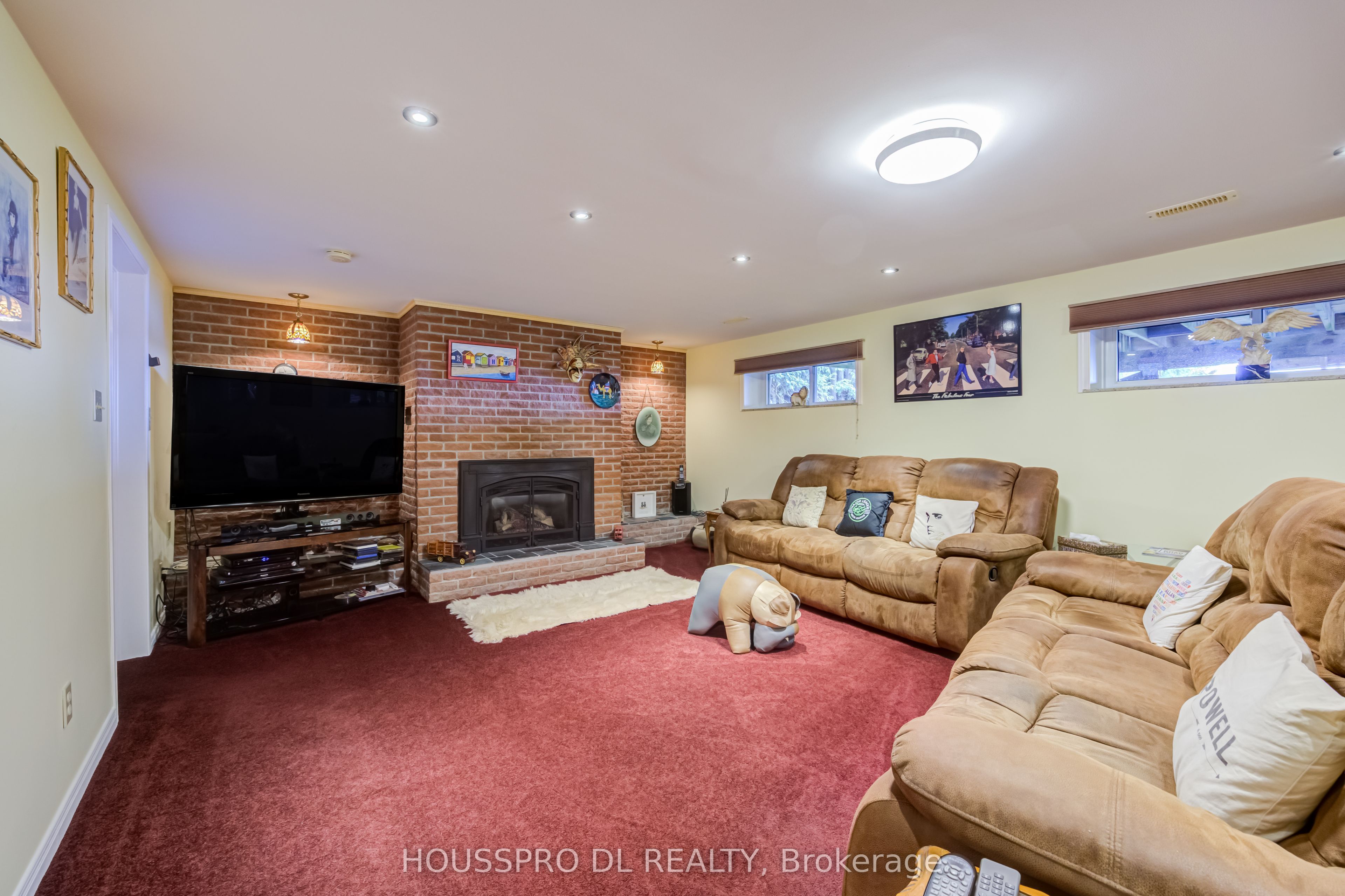 2683 Lakeshore Road E Property Photo 31