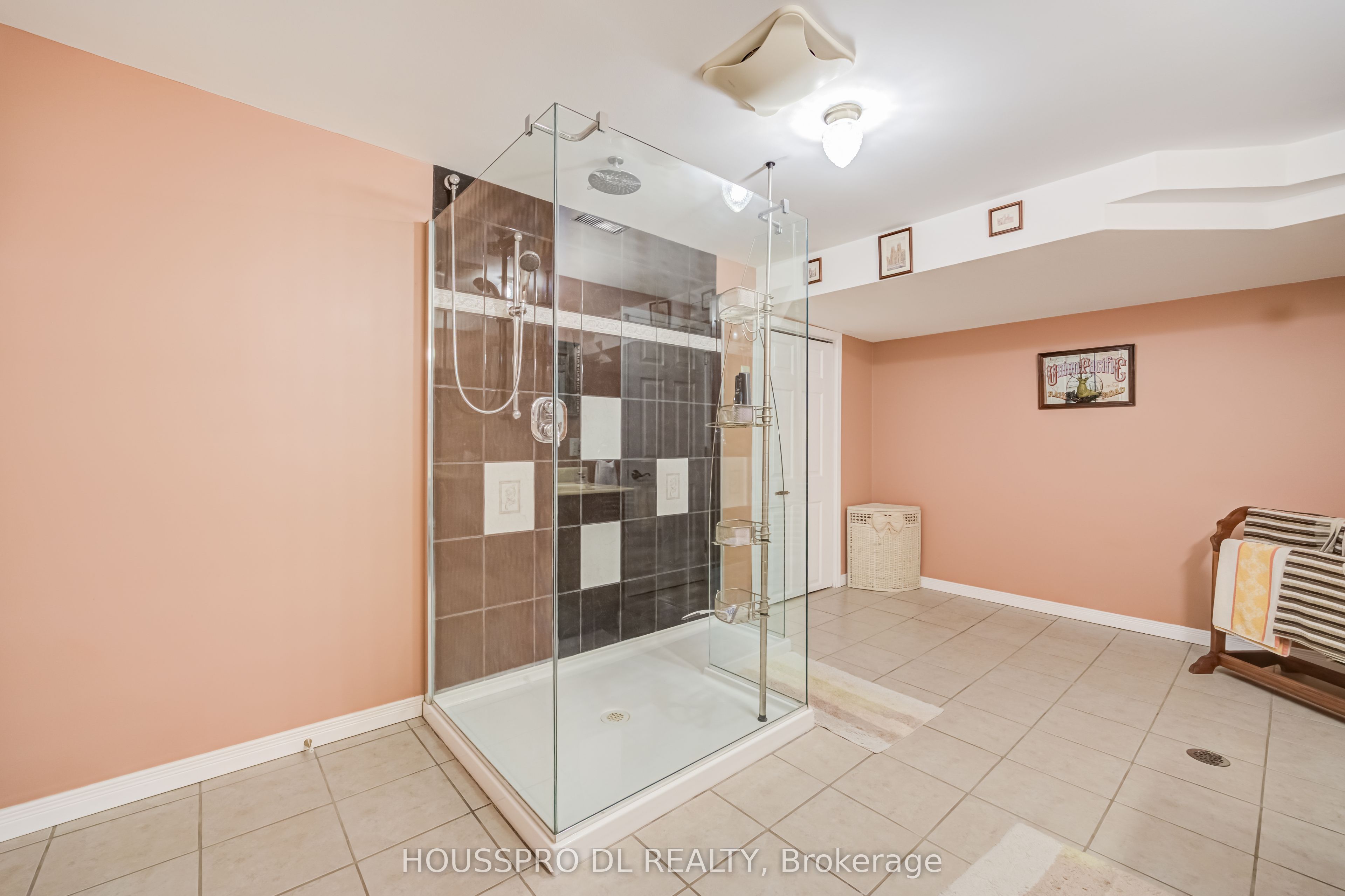 2683 Lakeshore Road E Property Photo 37