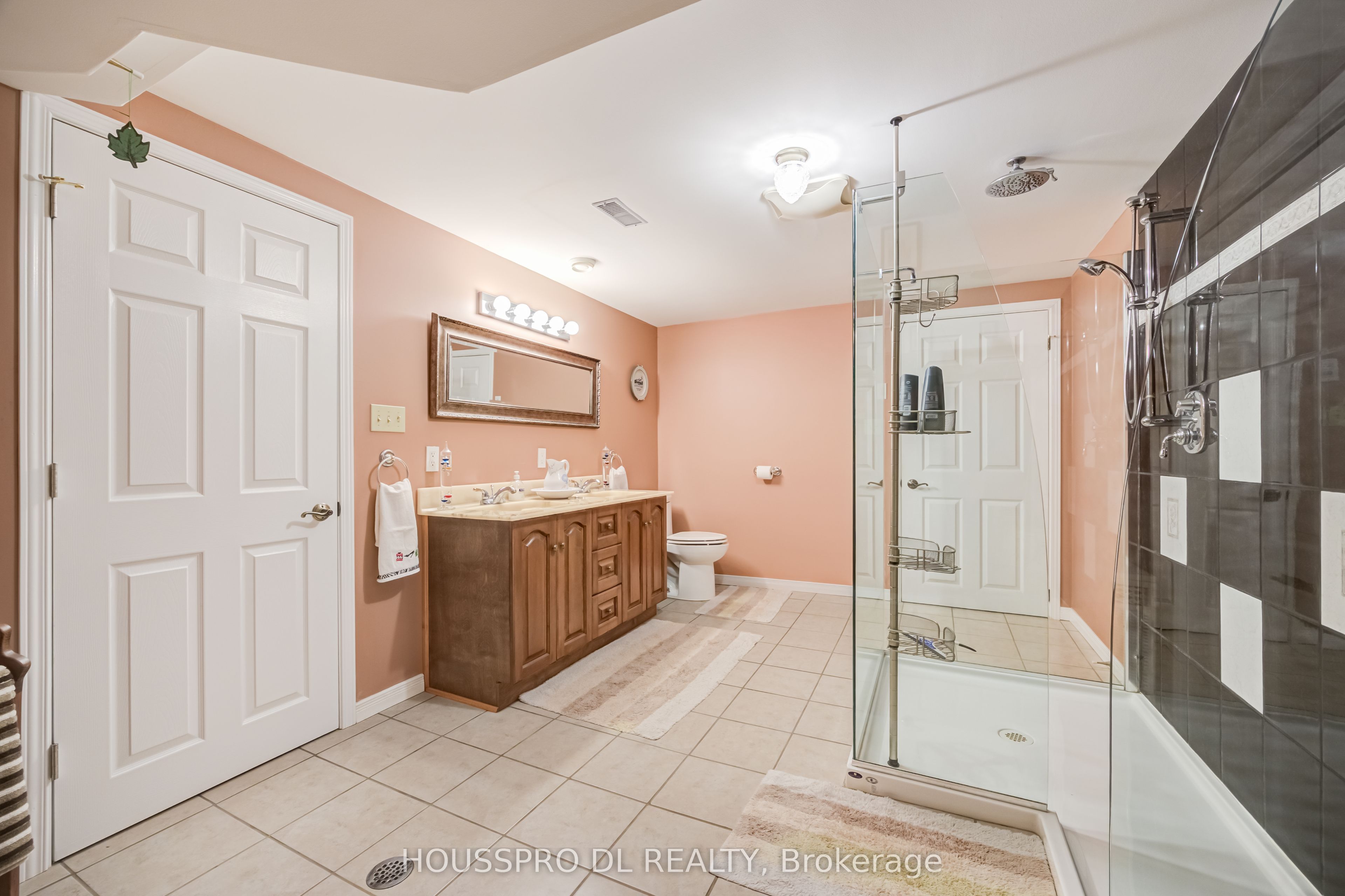 2683 Lakeshore Road E Property Photo 38