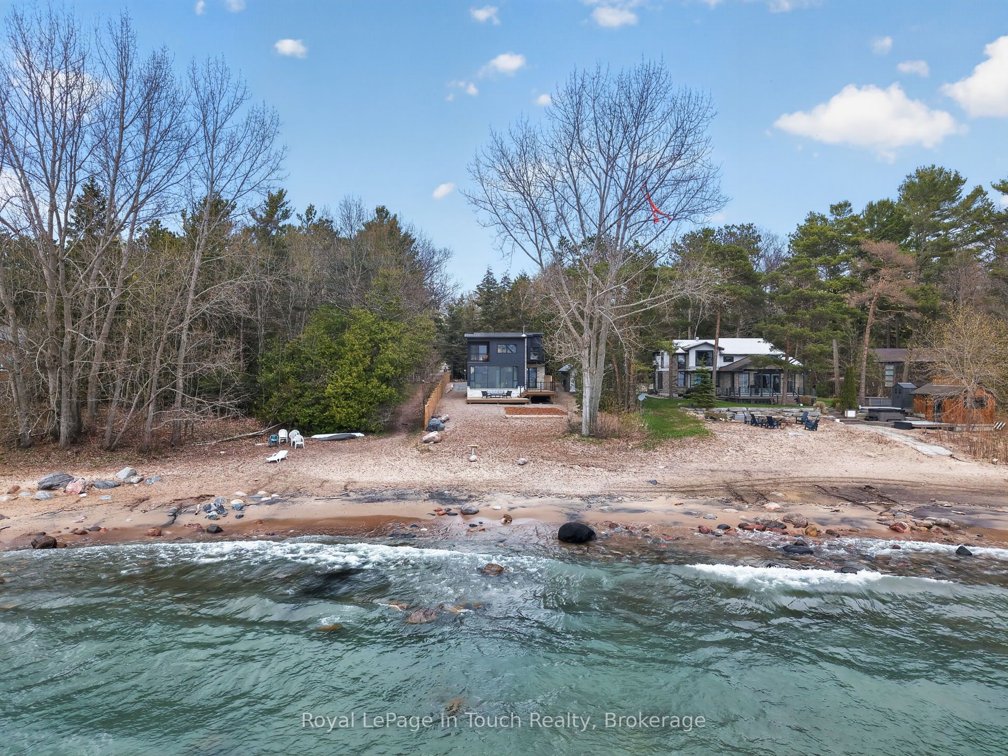 160 Tiny Beaches Road N Property Photo 3