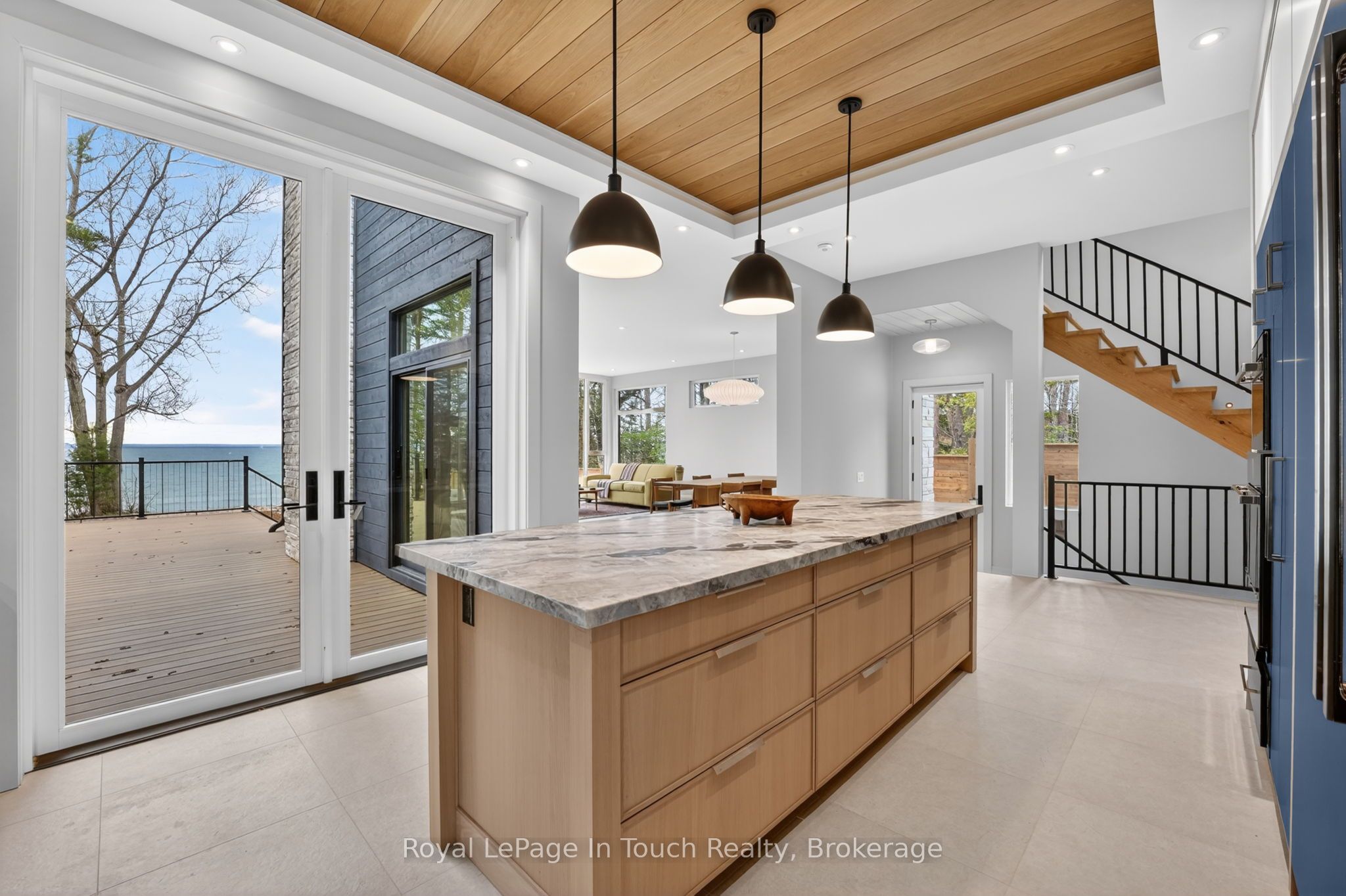 160 Tiny Beaches Road N Property Photo 10