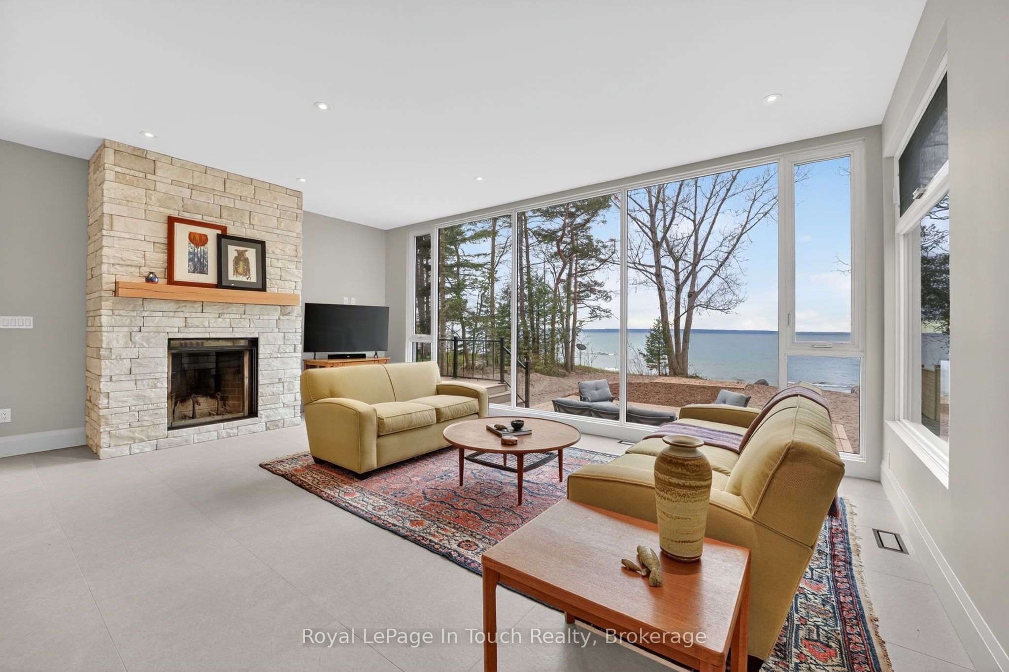 160 Tiny Beaches Road N Property Photo 17