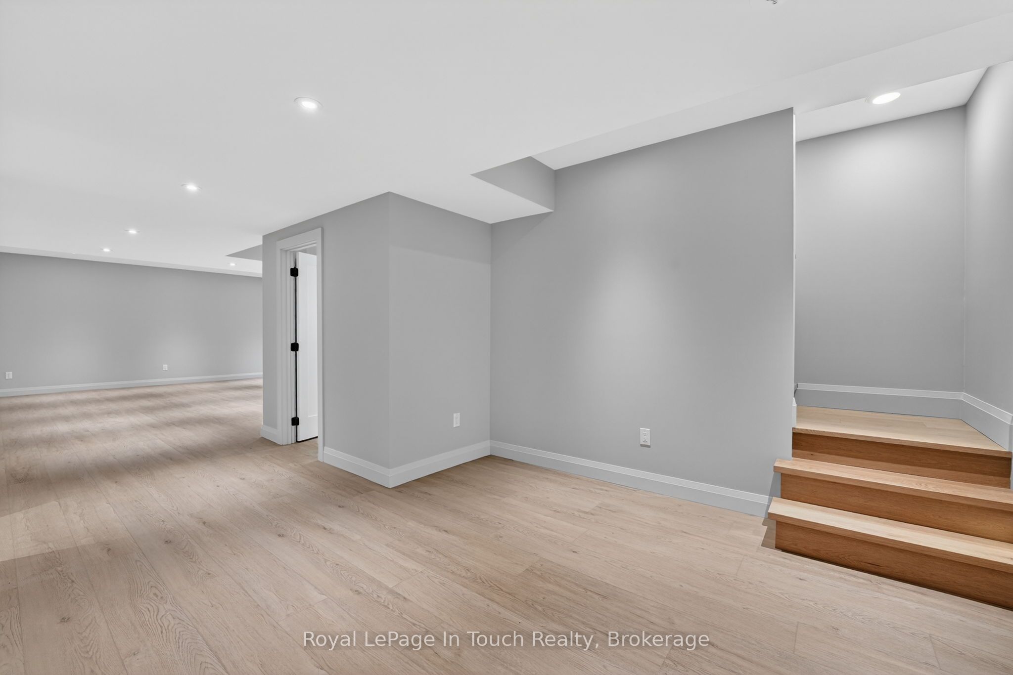 160 Tiny Beaches Road N Property Photo 32