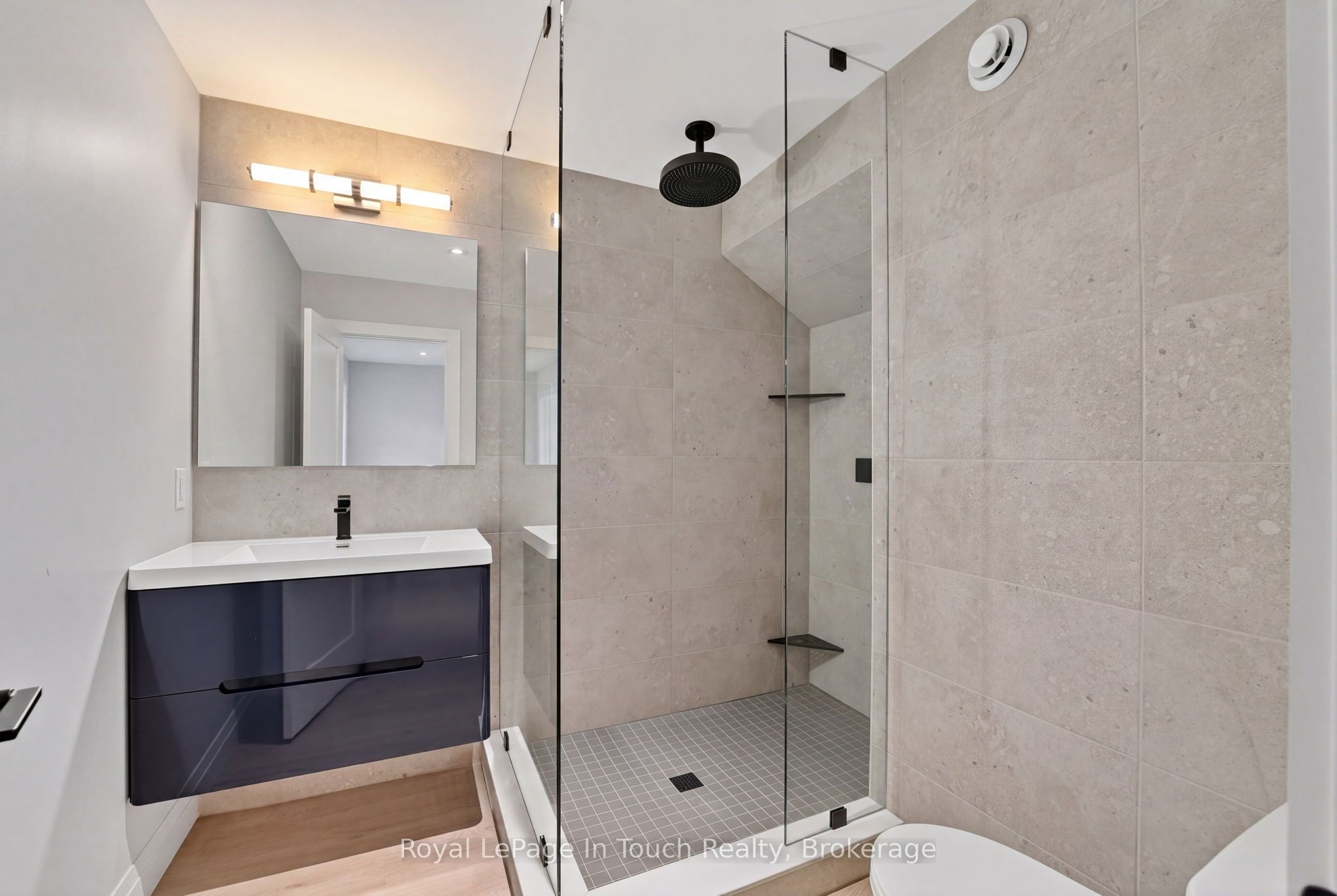 160 Tiny Beaches Road N Property Photo 36