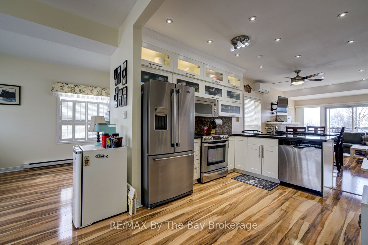 216 River Road E 1 Property Photo 7