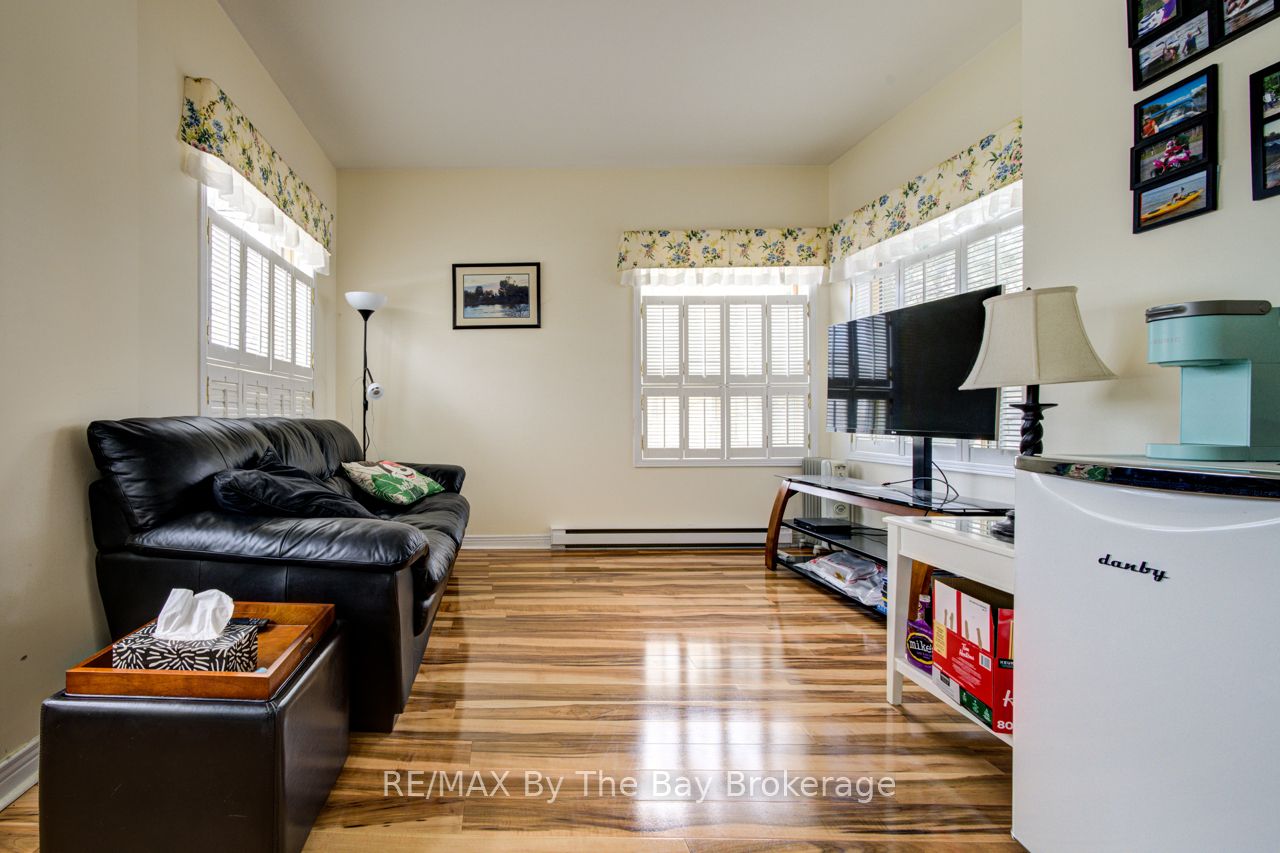 216 River Road E 1 Property Photo 24