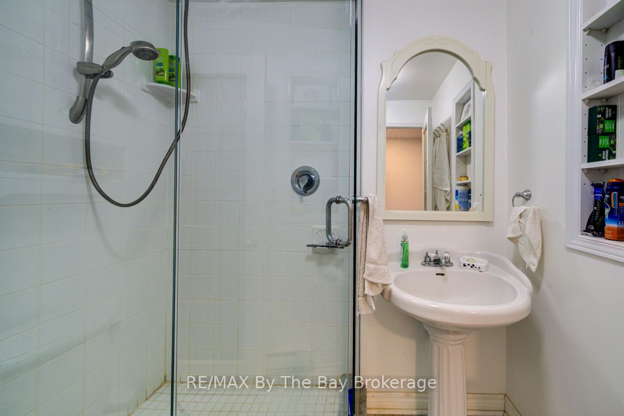 216 River Road E 1 Property Photo 35