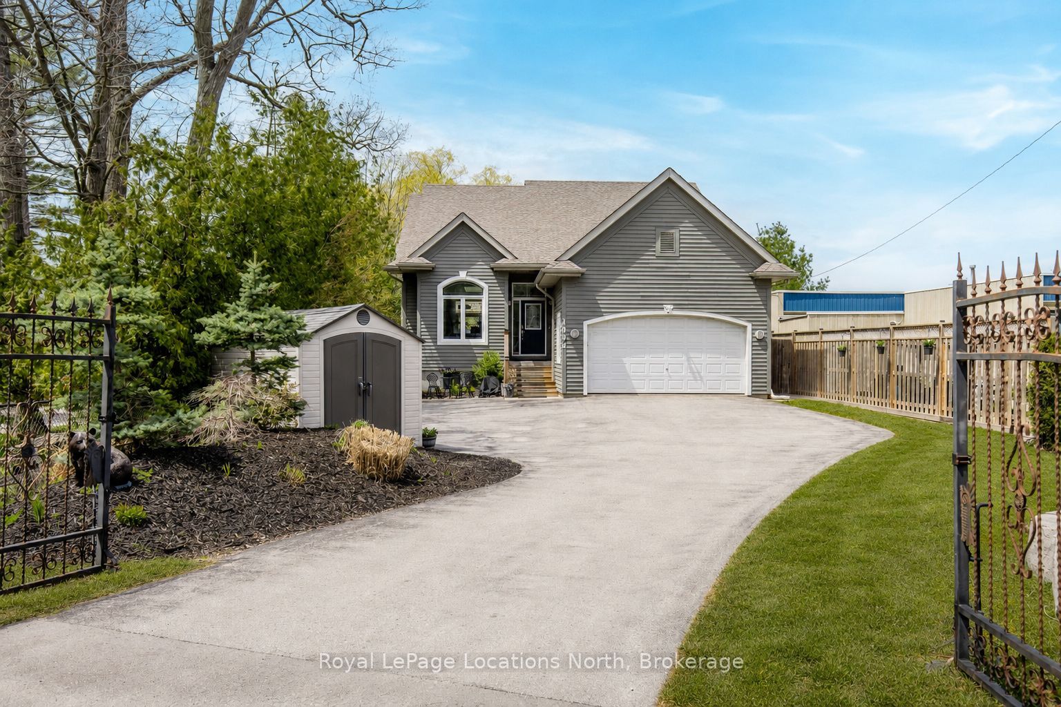 1094 River Road W Property Photo 1