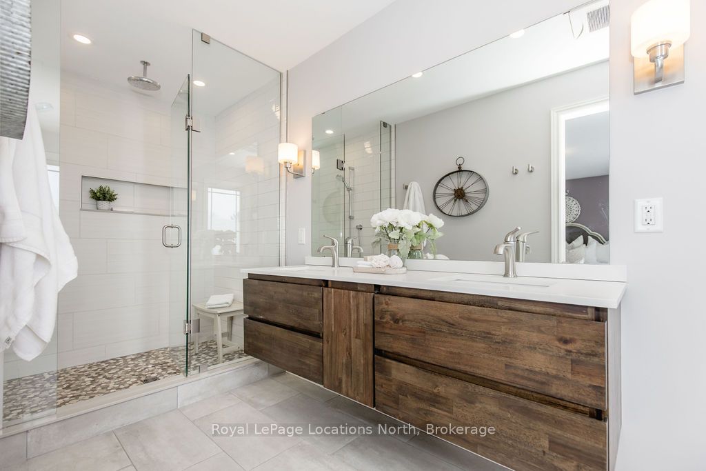 1094 River Road W Property Photo 20
