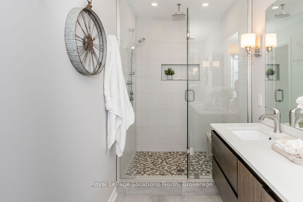 1094 River Road W Property Photo 21