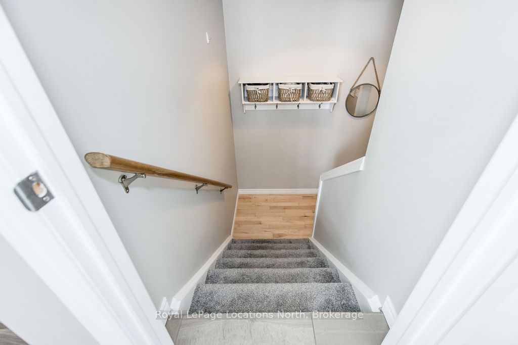 1094 River Road W Property Photo 22