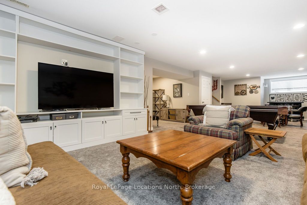 1094 River Road W Property Photo 29