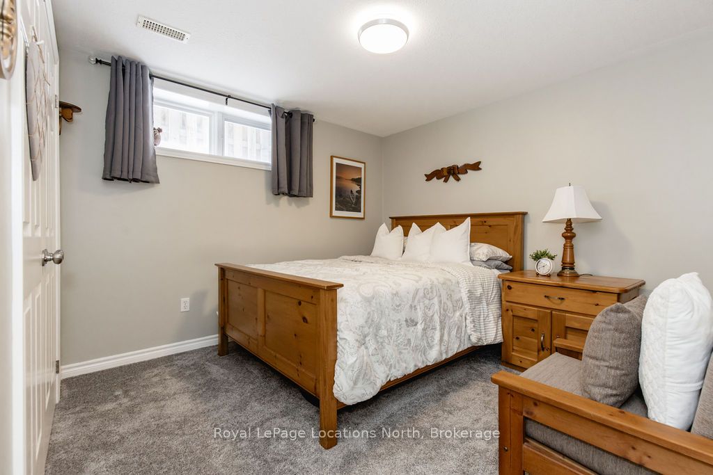 1094 River Road W Property Photo 32