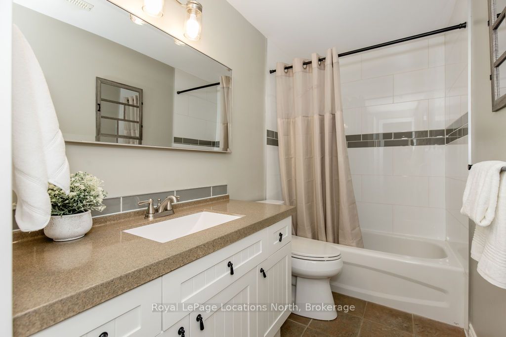 1094 River Road W Property Photo 33