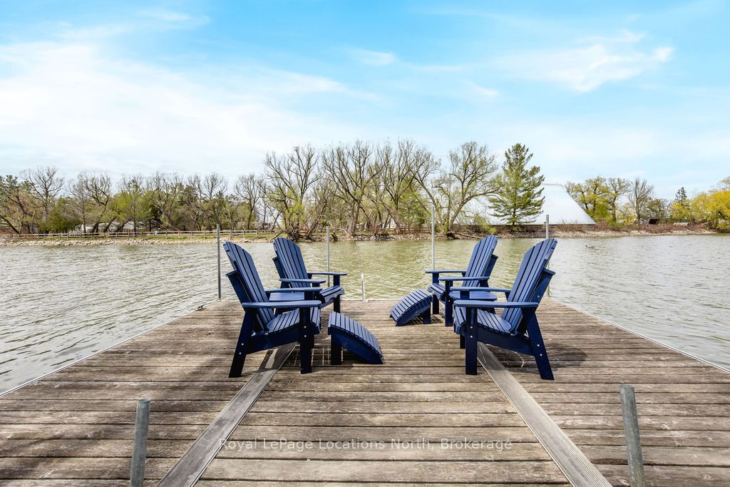 1094 River Road W Property Photo 46