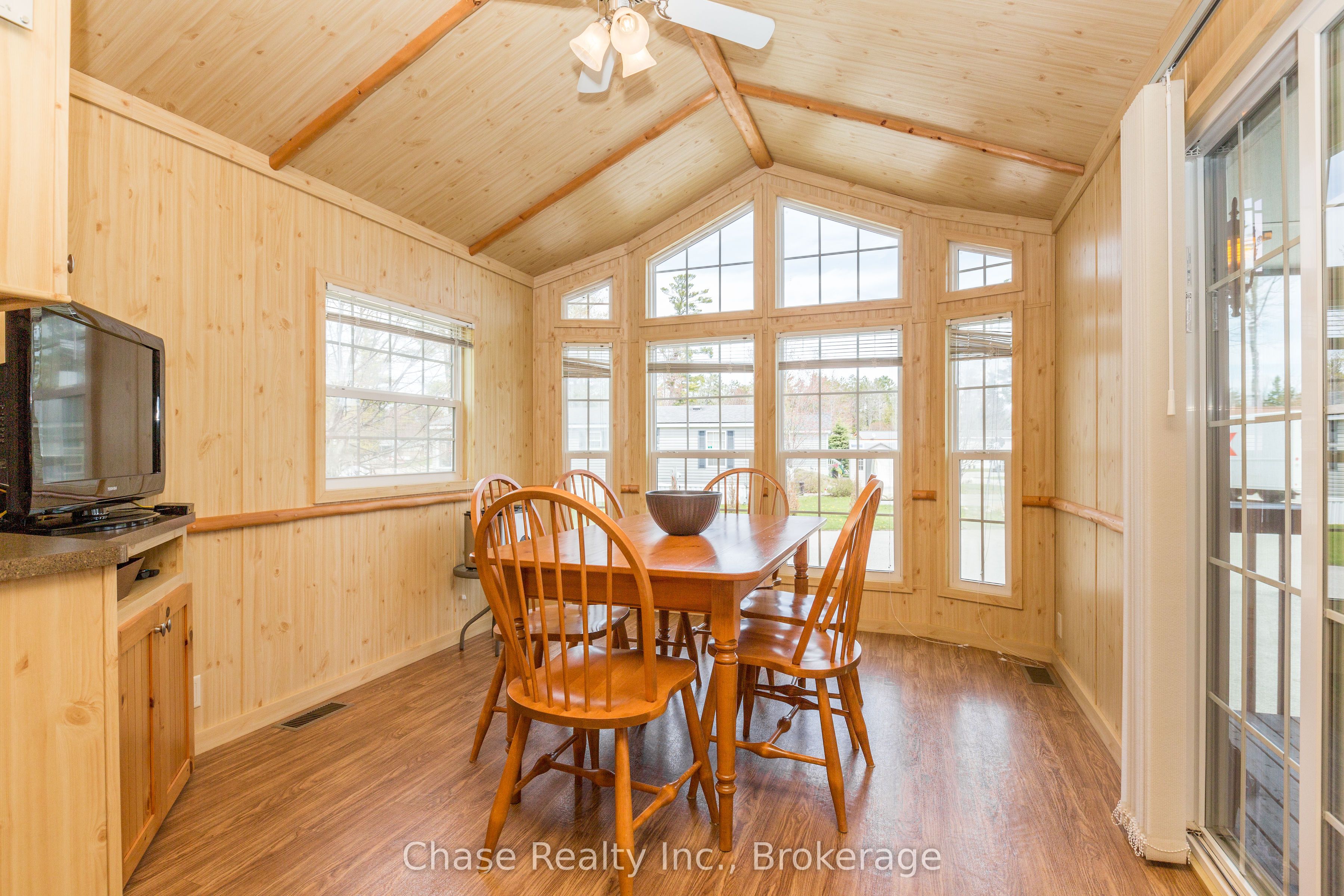 38 Temagami Trail Property Photo 5