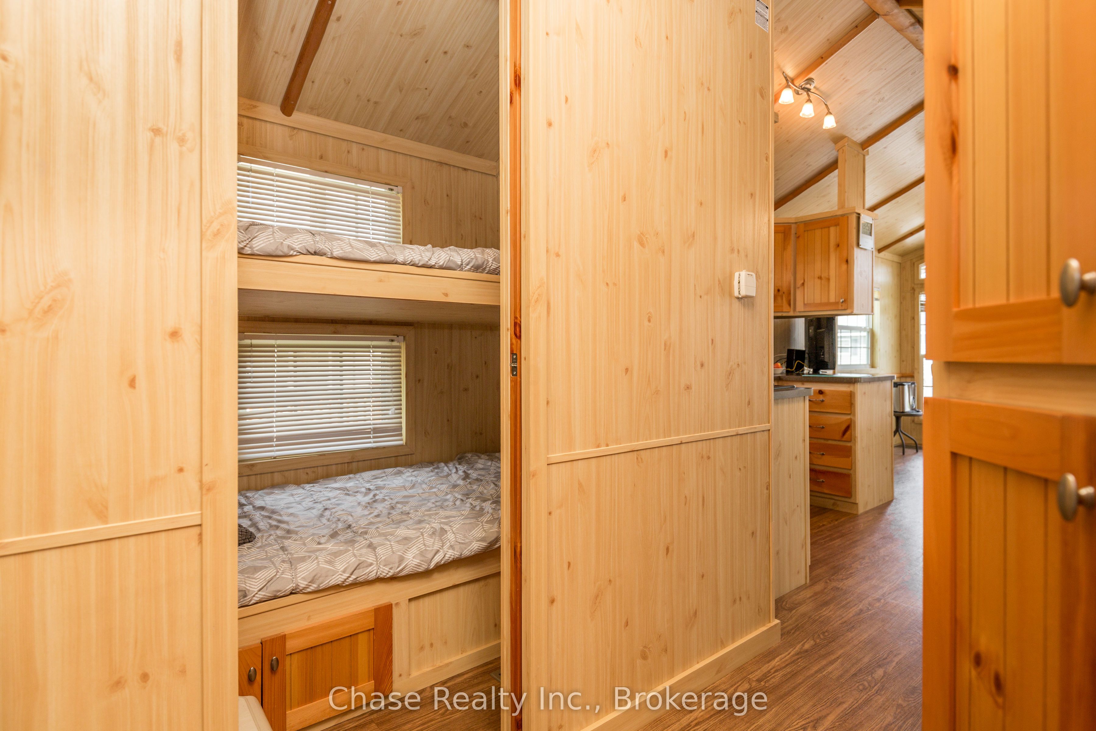 38 Temagami Trail Property Photo 9