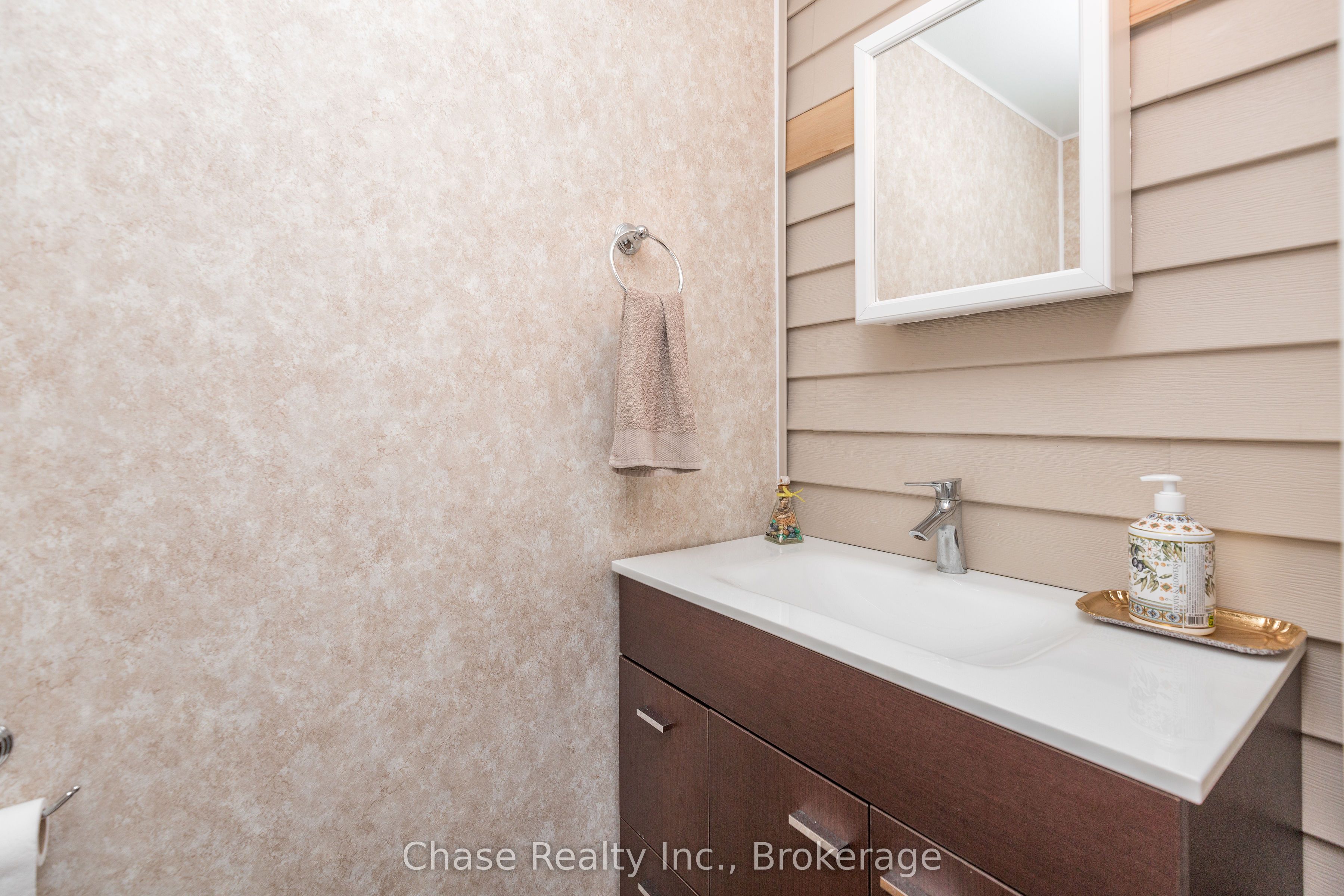 38 Temagami Trail Property Photo 16