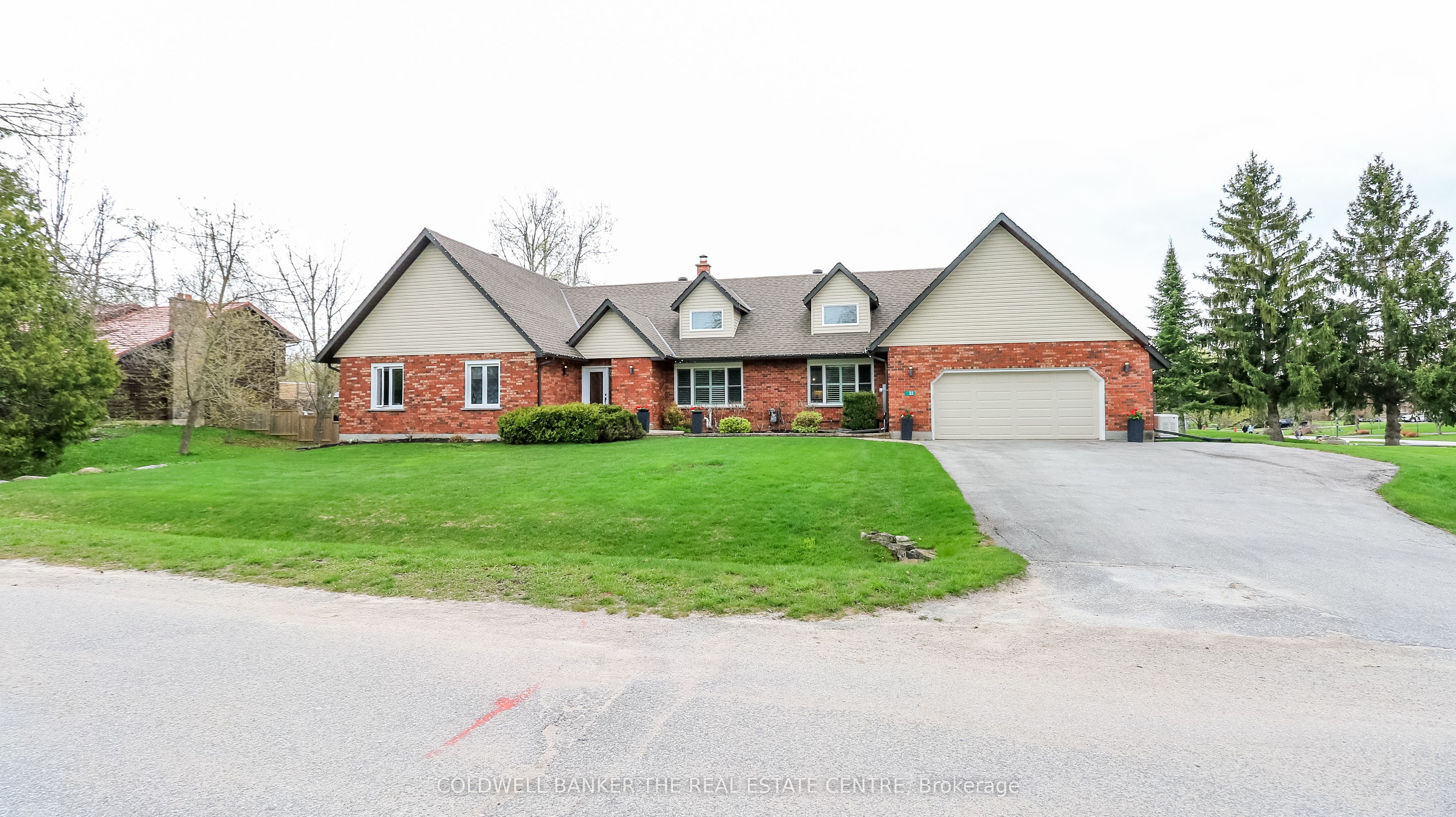 33 Elvyn Crescent Property Photo 1