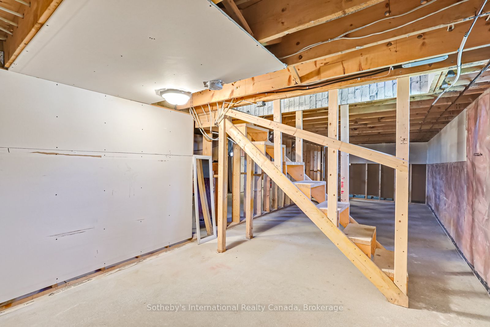 11 Stalker Street Property Photo 28