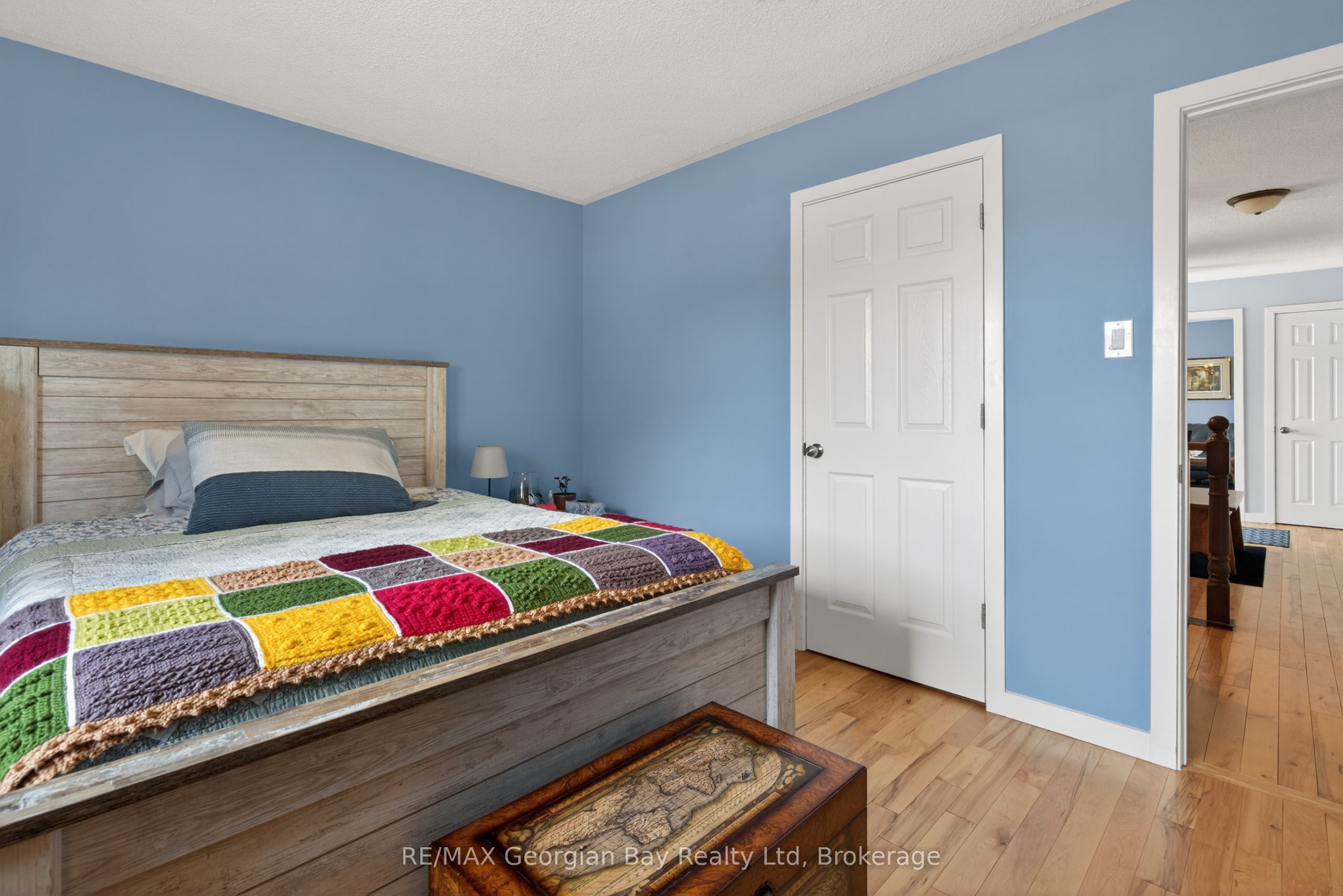 100 Peel Street Property Photo 25